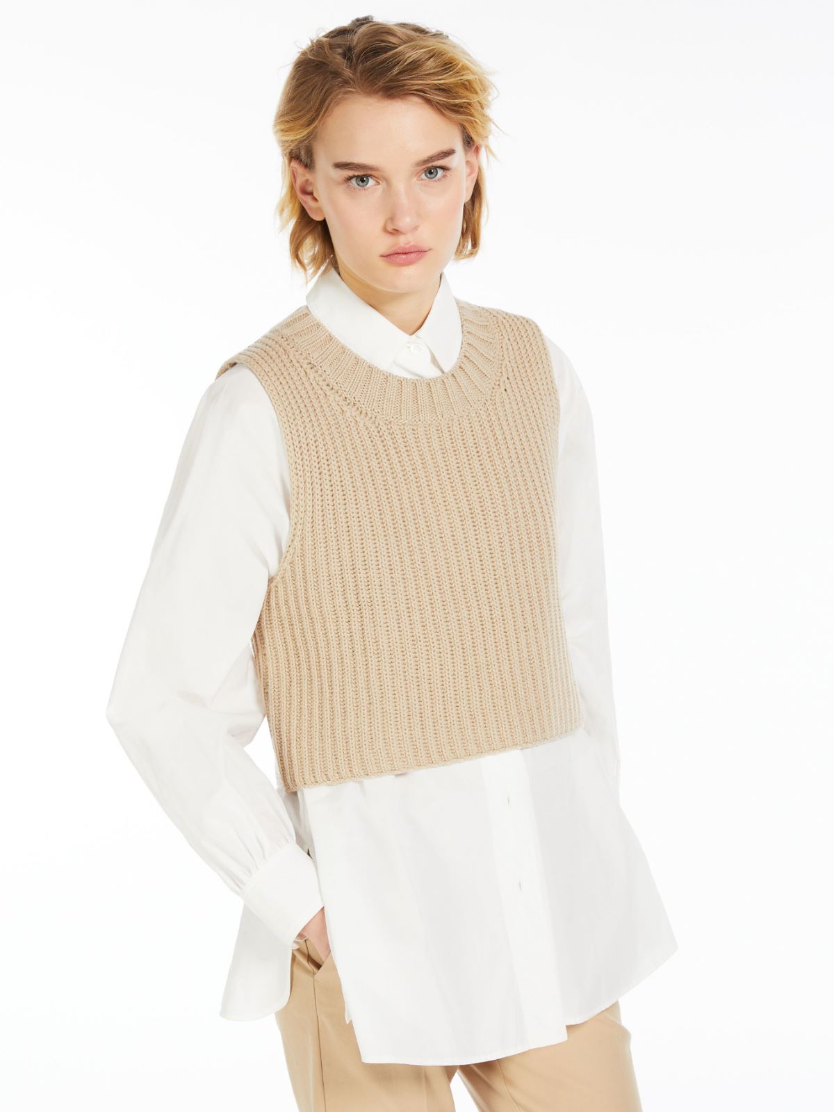 Gilet in lana a coste