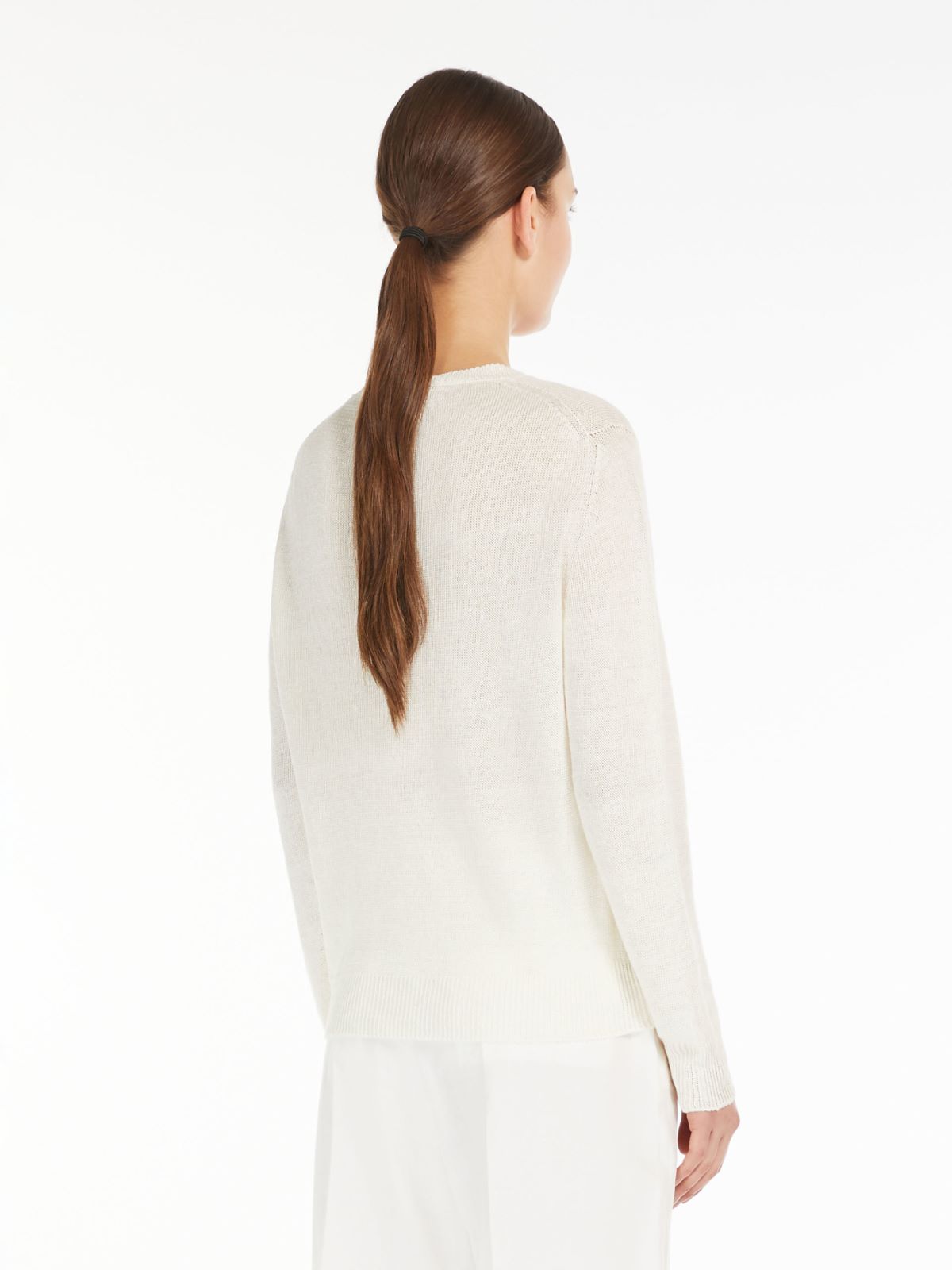 Maglia in filato di lino