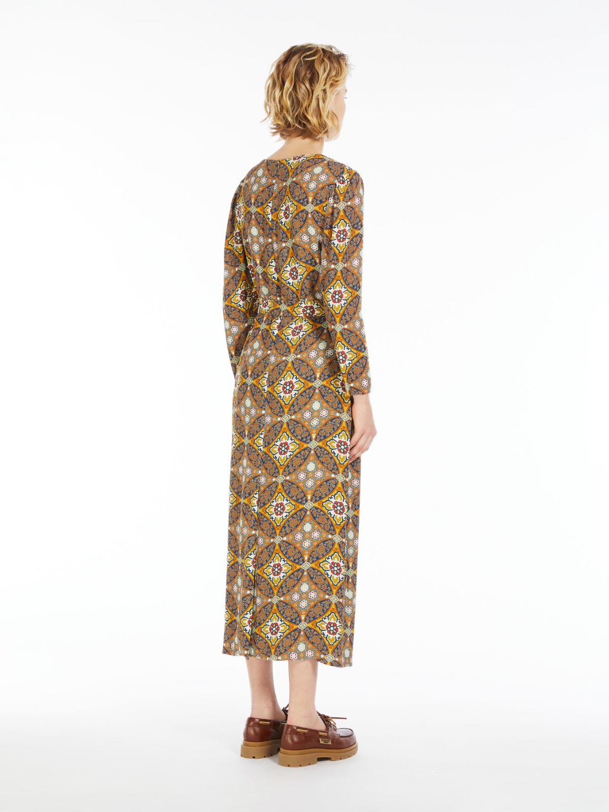 Abito in crêpe di viscosa con cintura