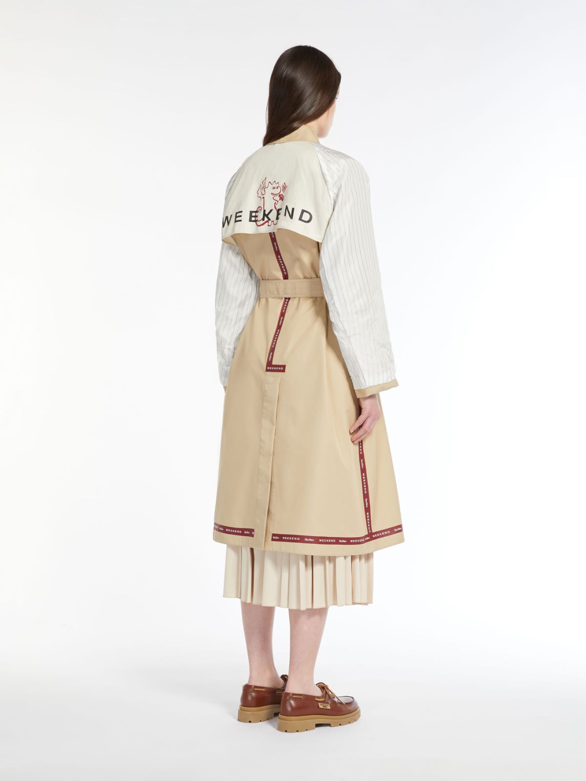 Trench reversibile in tessuto antigoccia