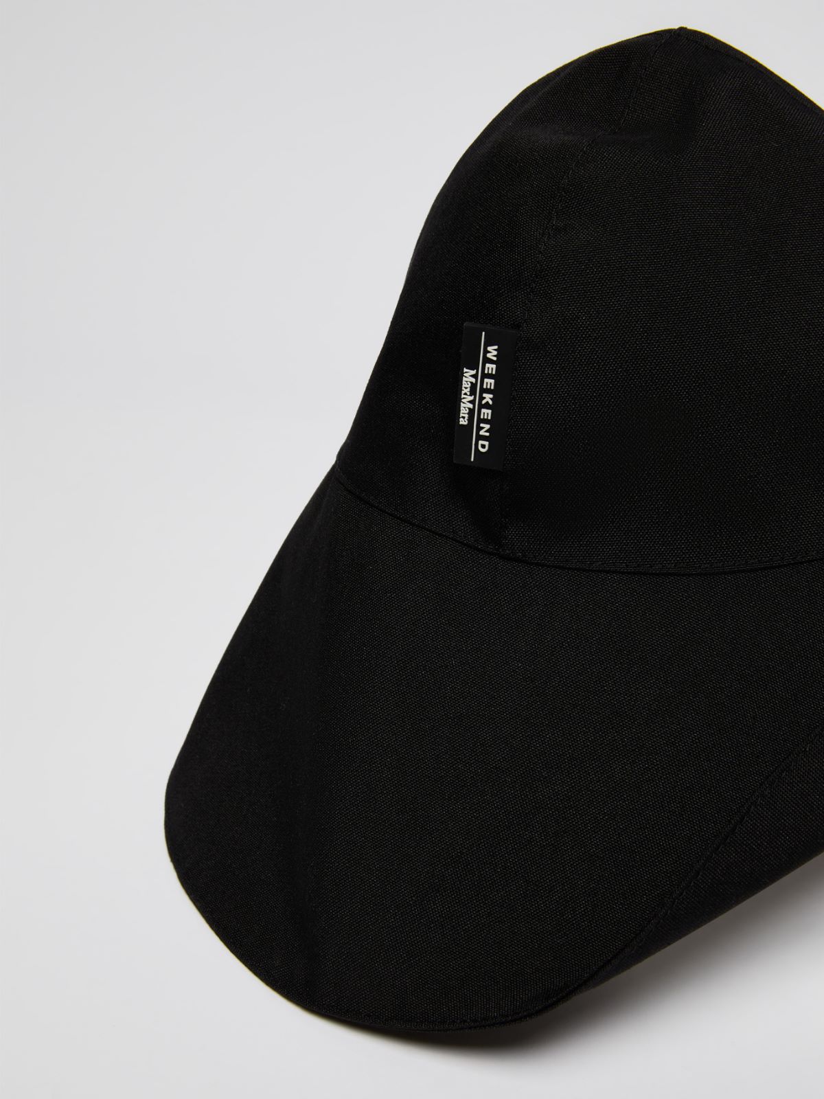 Bucket hat in twill tecnico