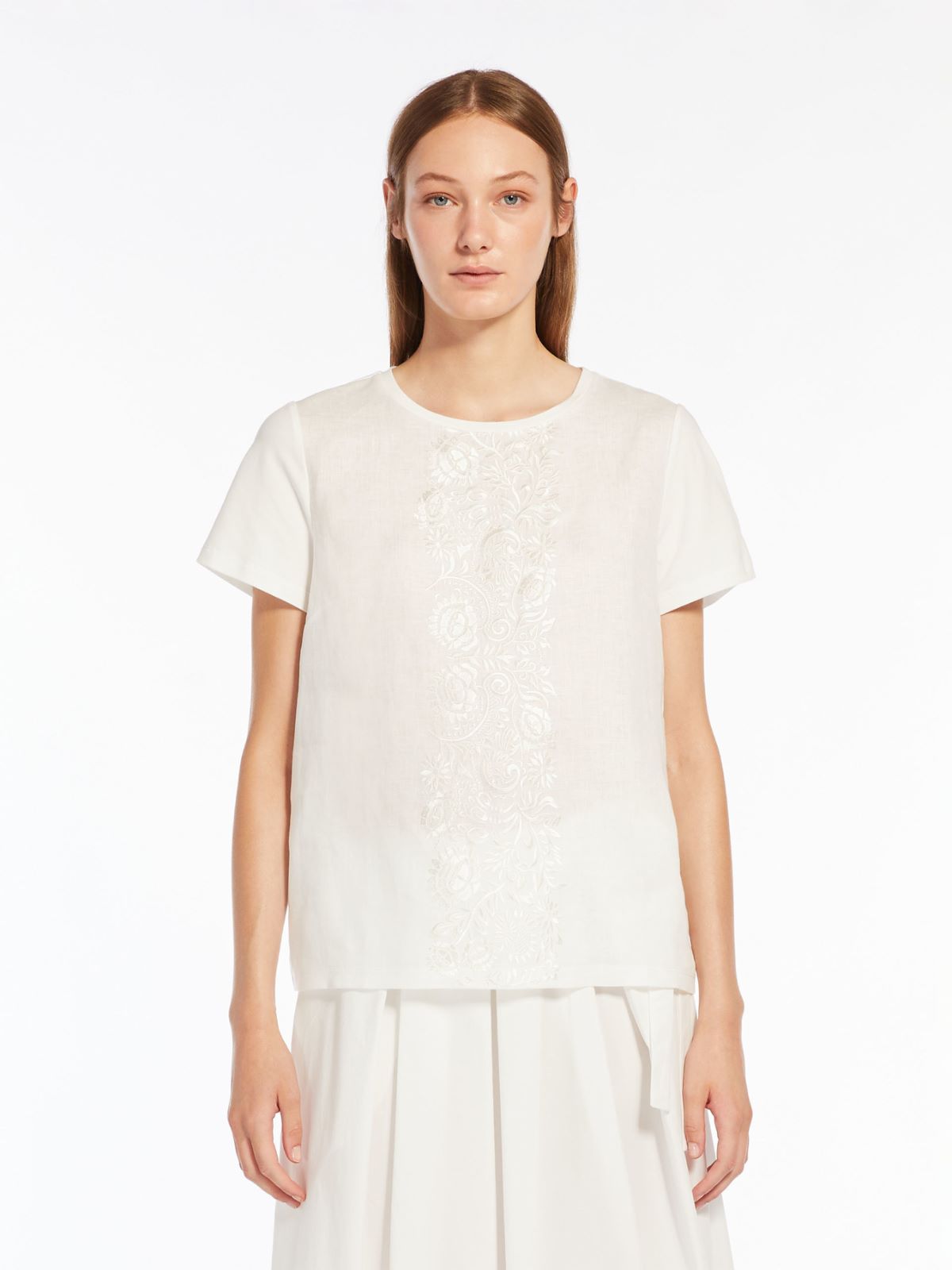 T-shirt in tela di lino