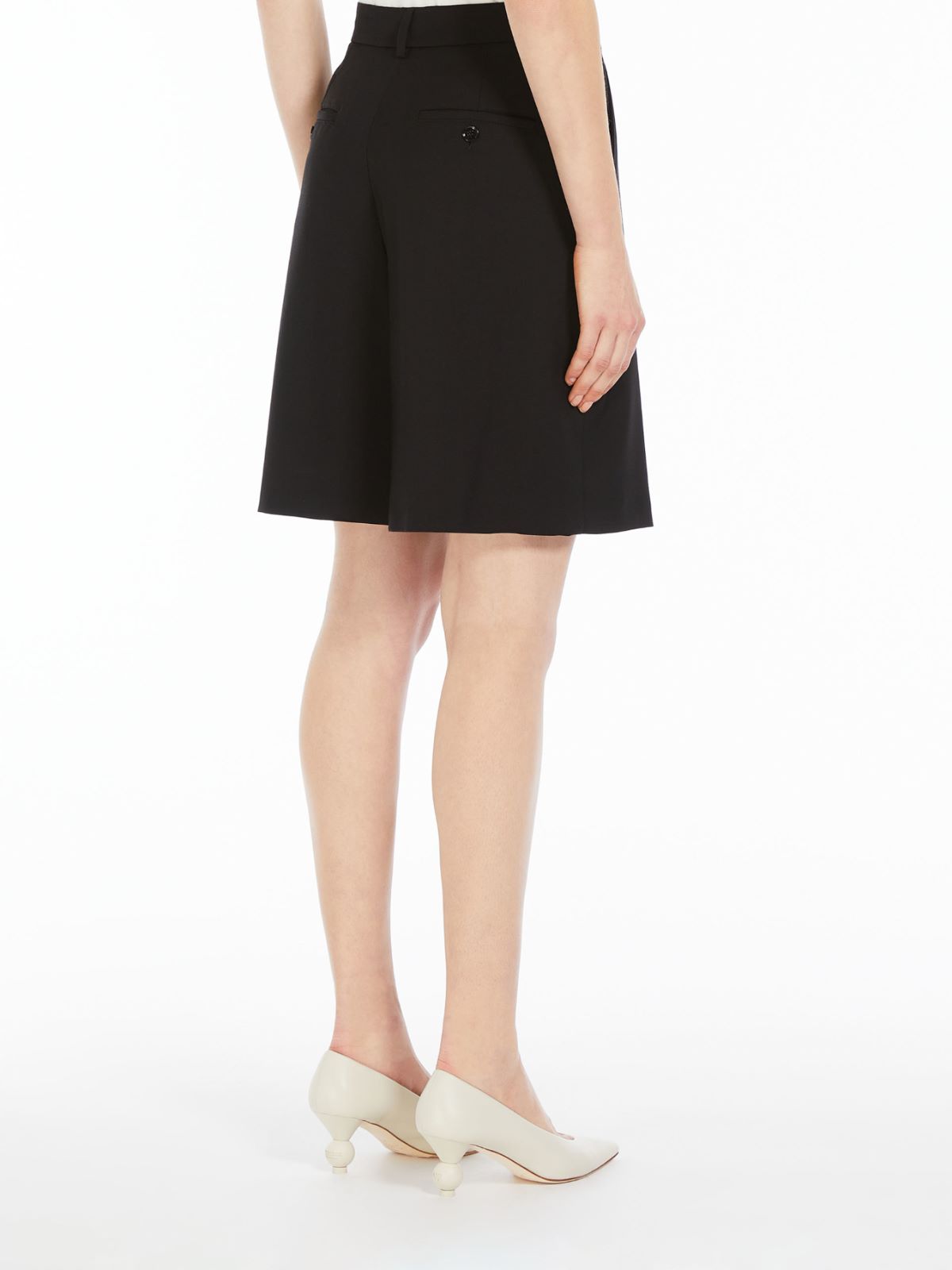 Bermuda in tela di lana