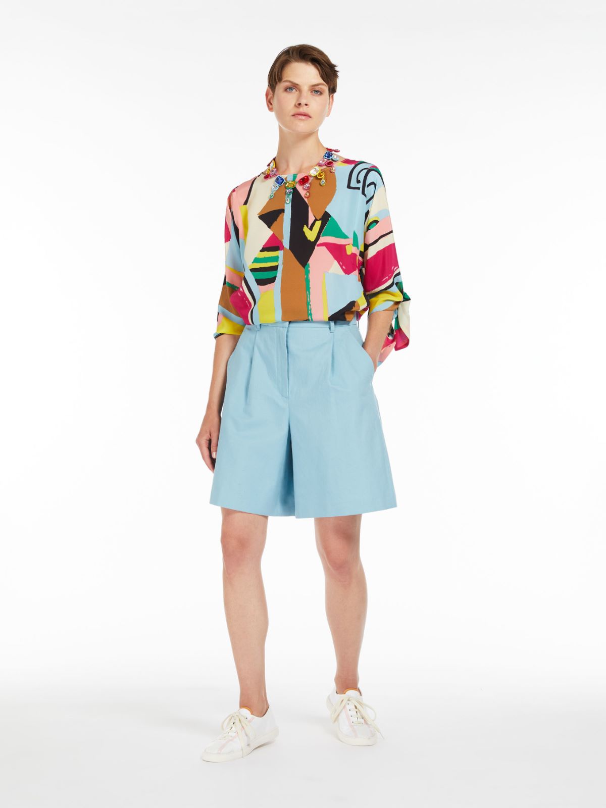 Blusa svasata in seta stampata