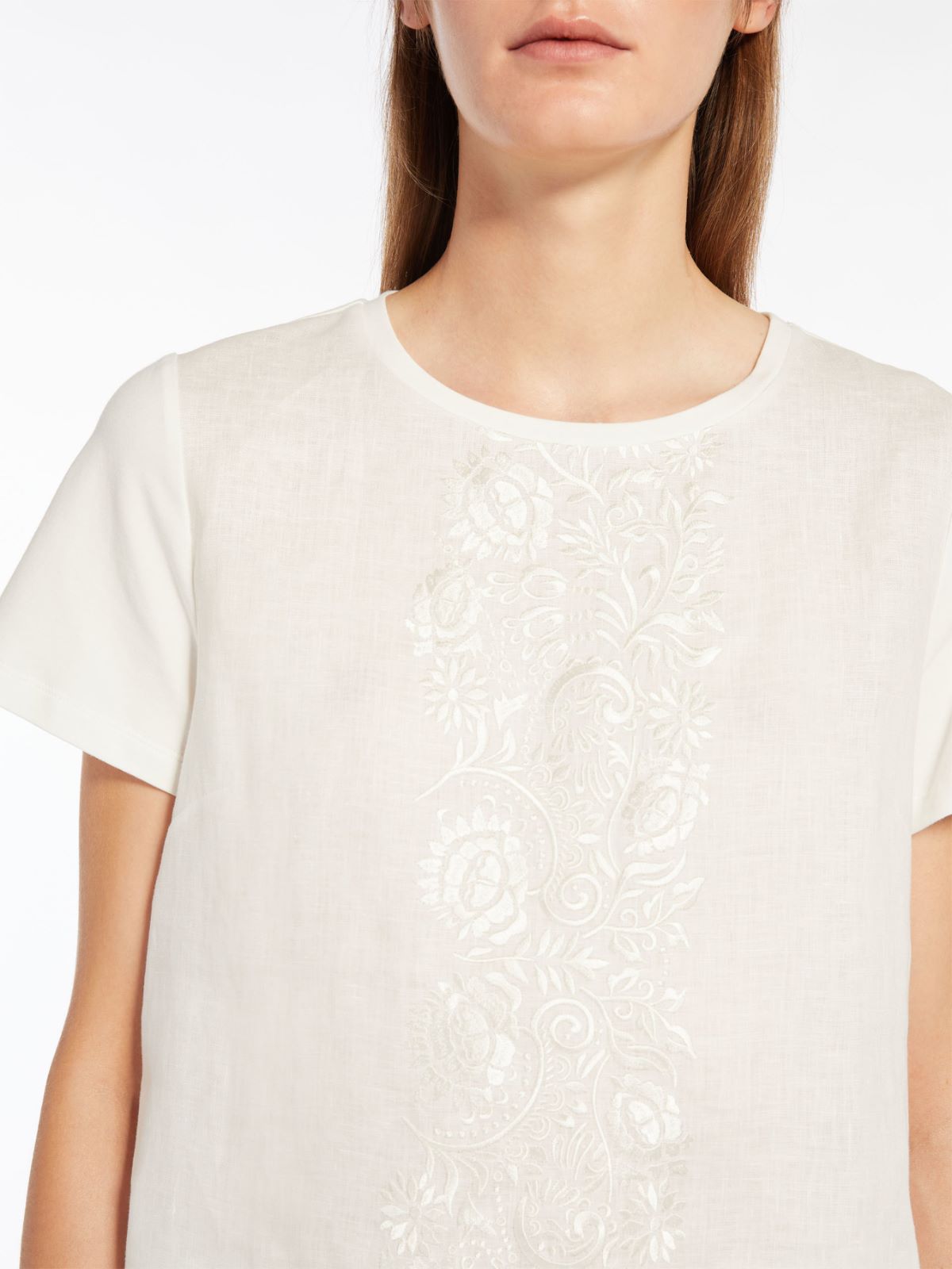 T-shirt in tela di lino