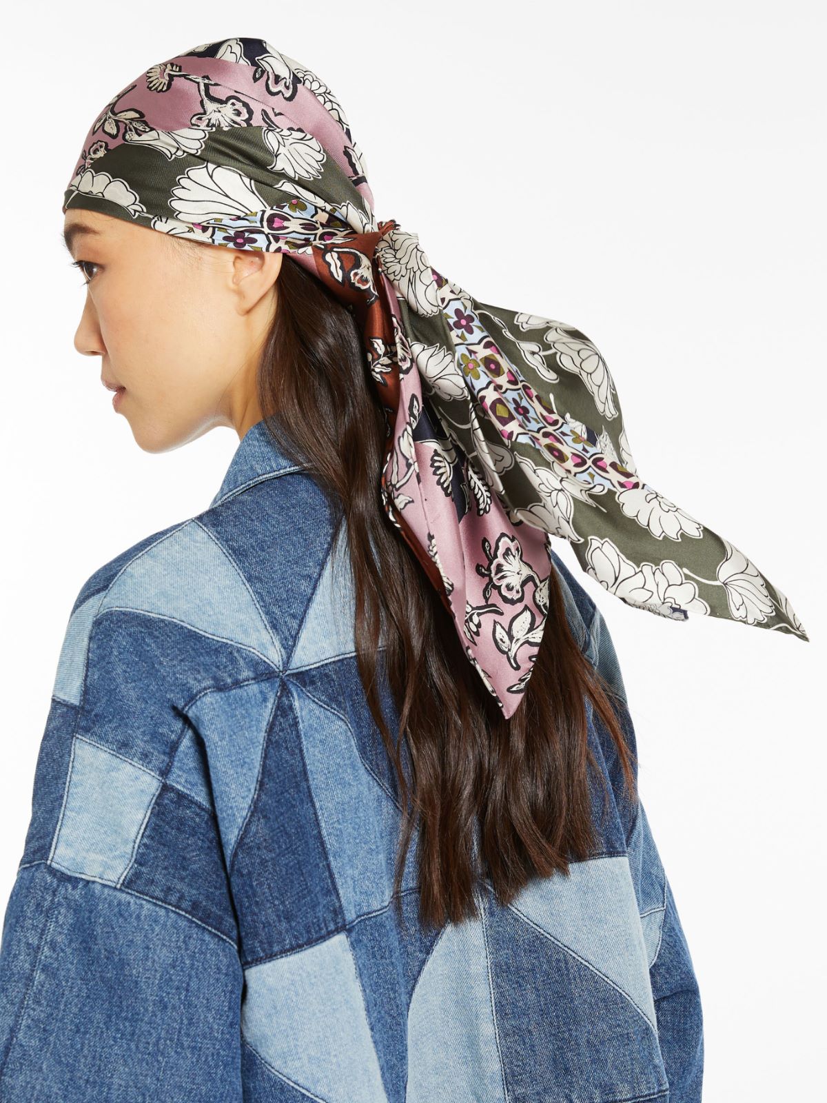 Foulard in twill di seta