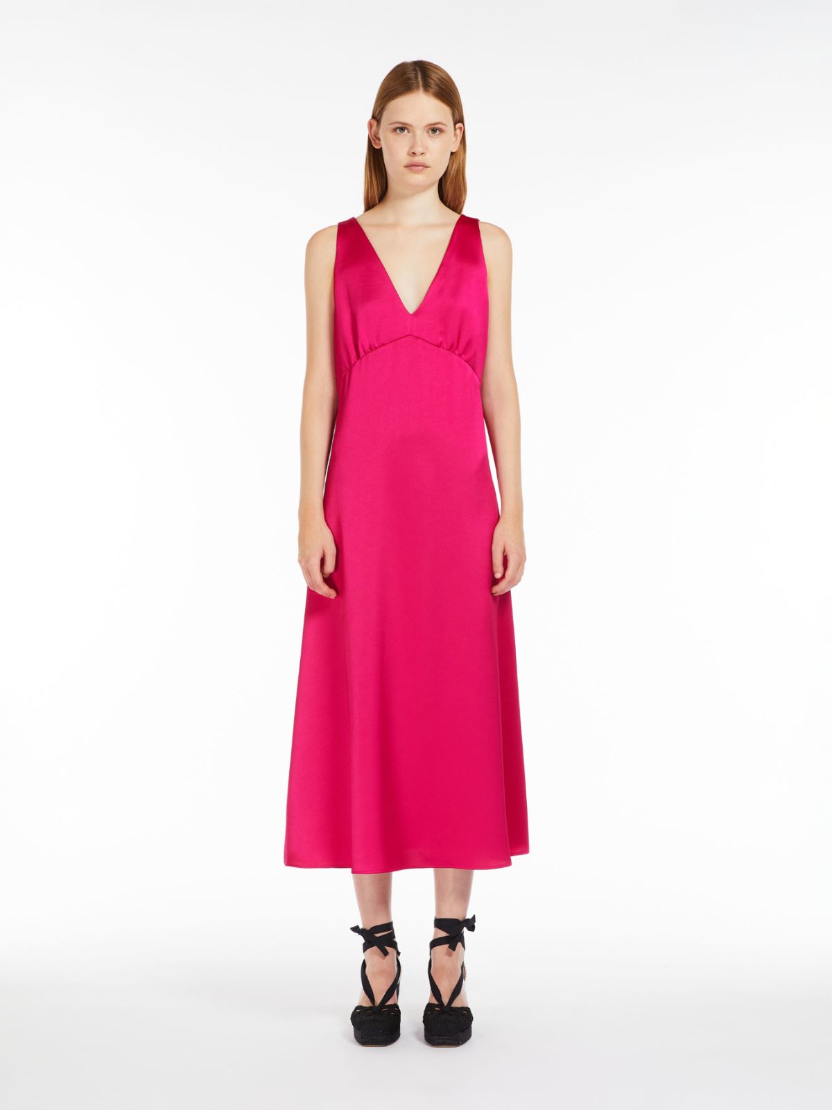 Abito in raso fluido