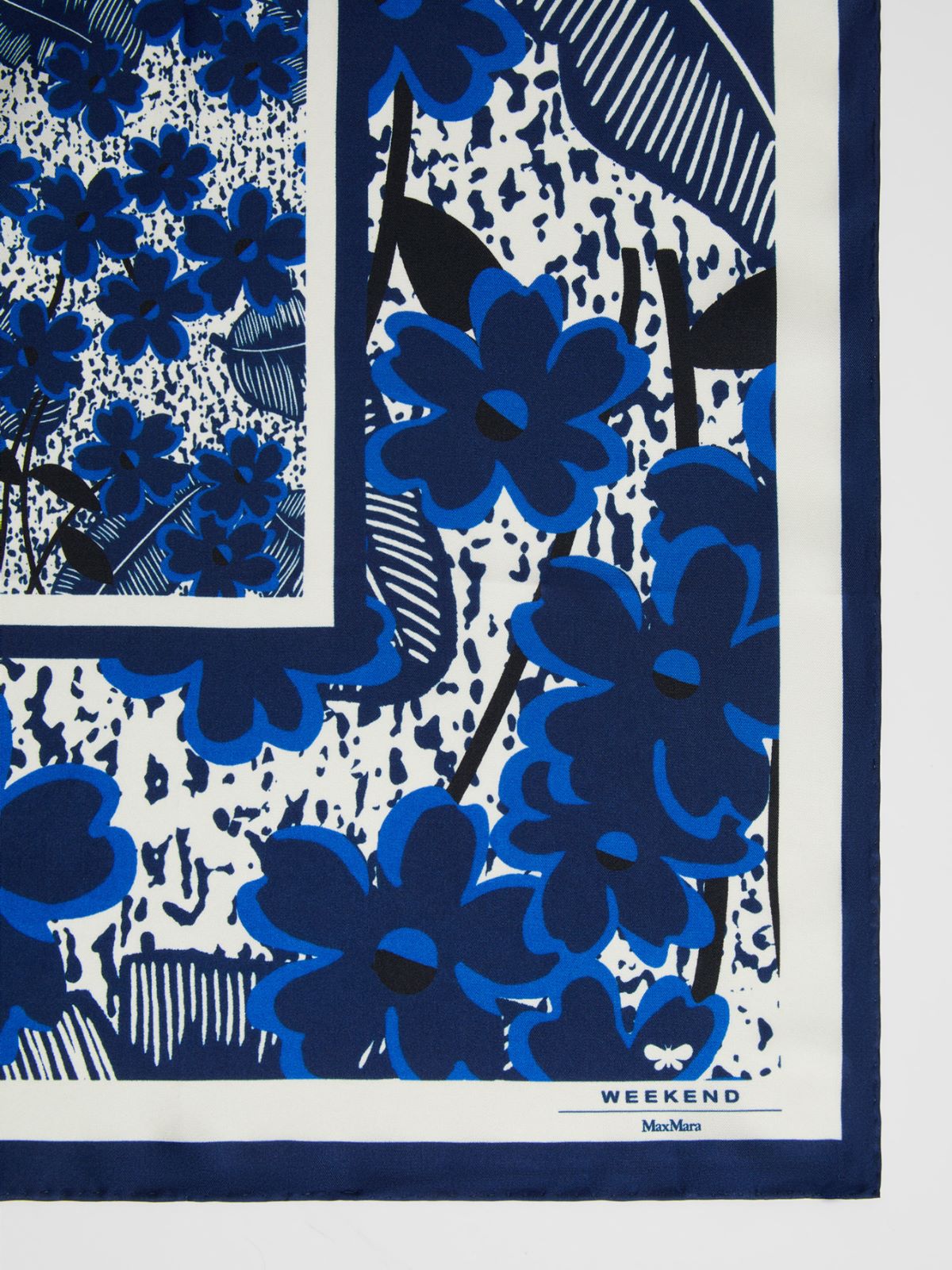 Foulard in twill di seta