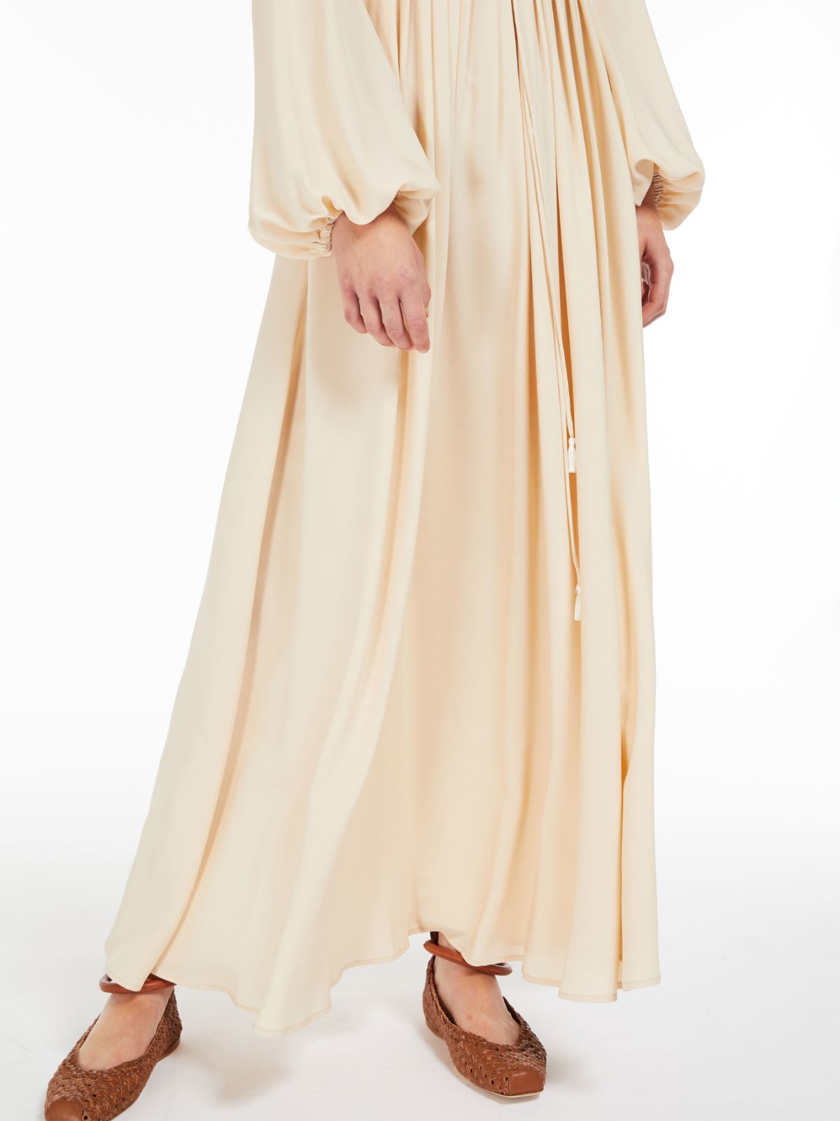 Abito fluido in mista seta