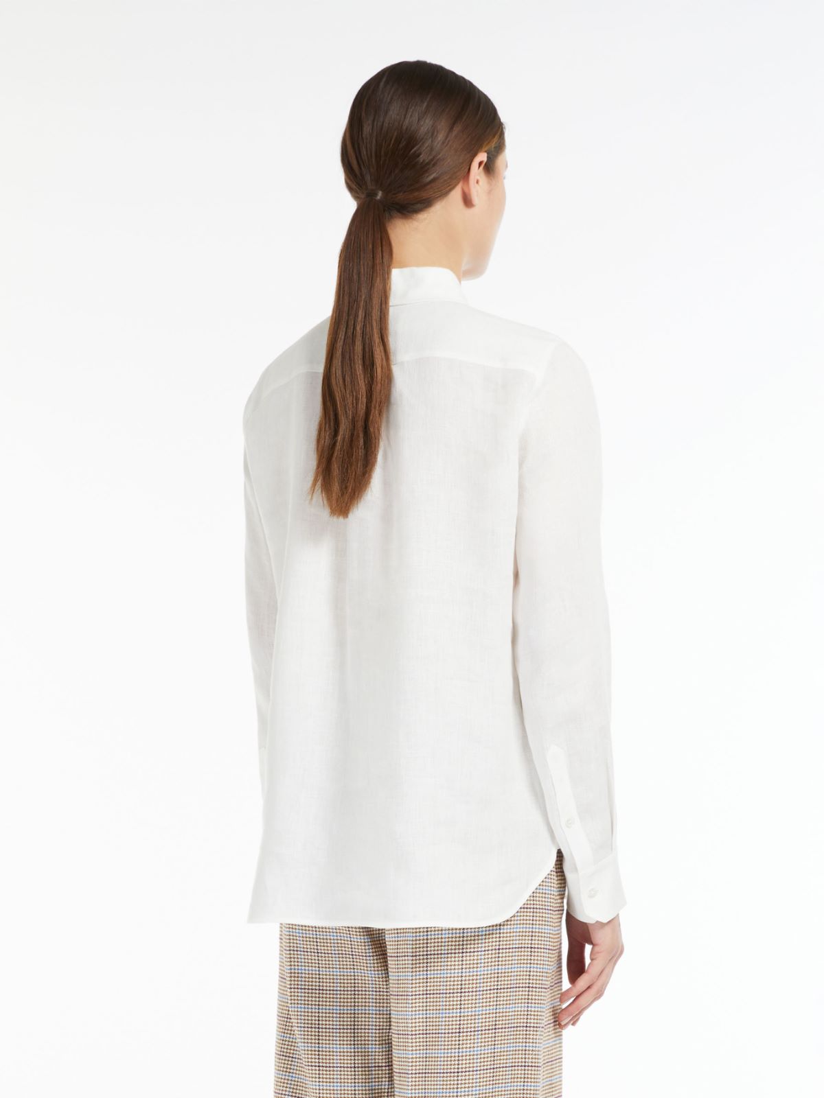 Camicia classica in lino