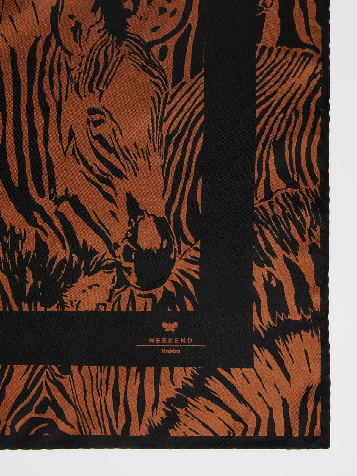 Foulard in twill di seta