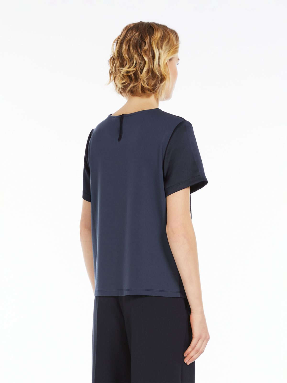 T-shirt in raso tecnico e jersey