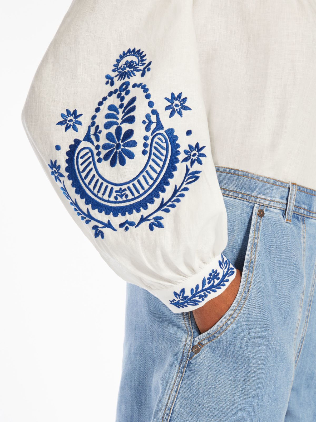 Camicia in tela di lino con ricamo