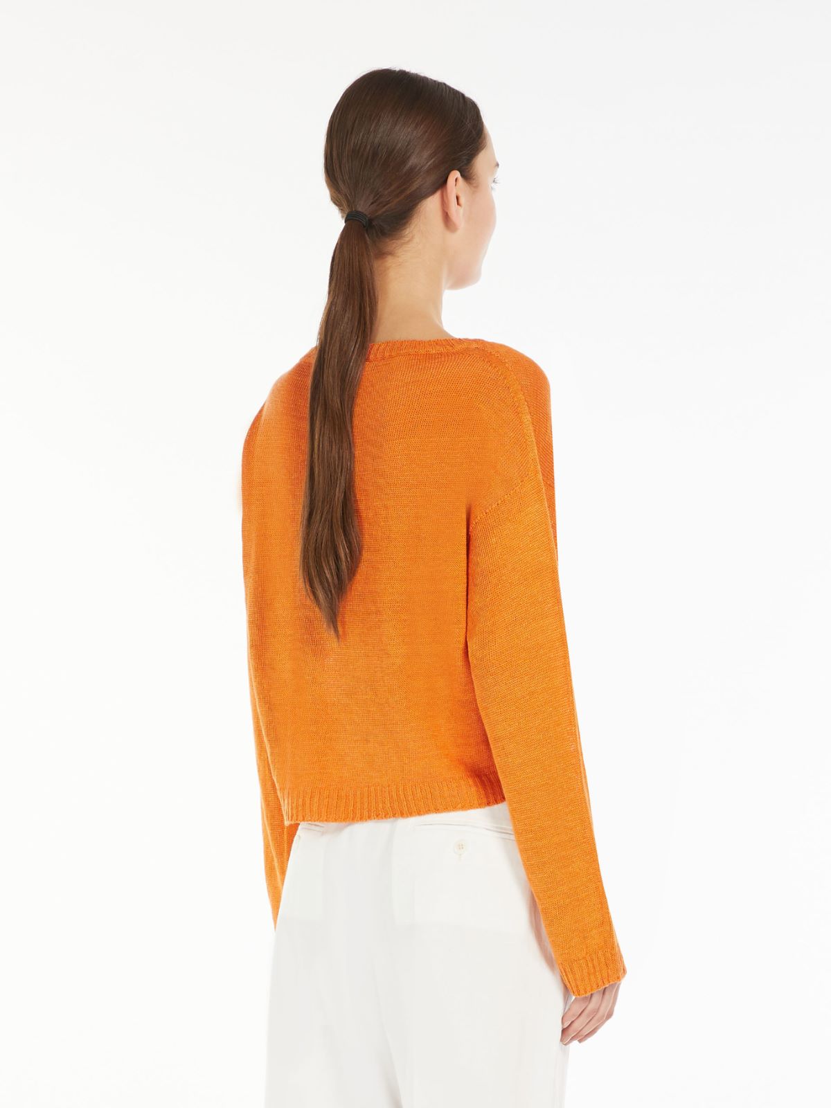 Maglia in filato di lino