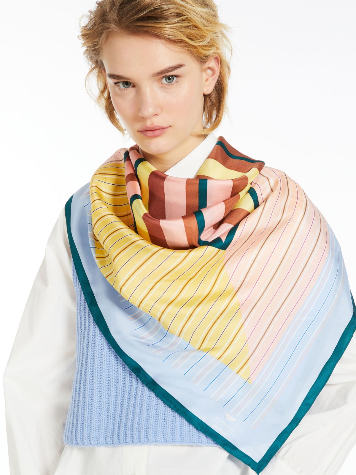 Scialle in twill di seta