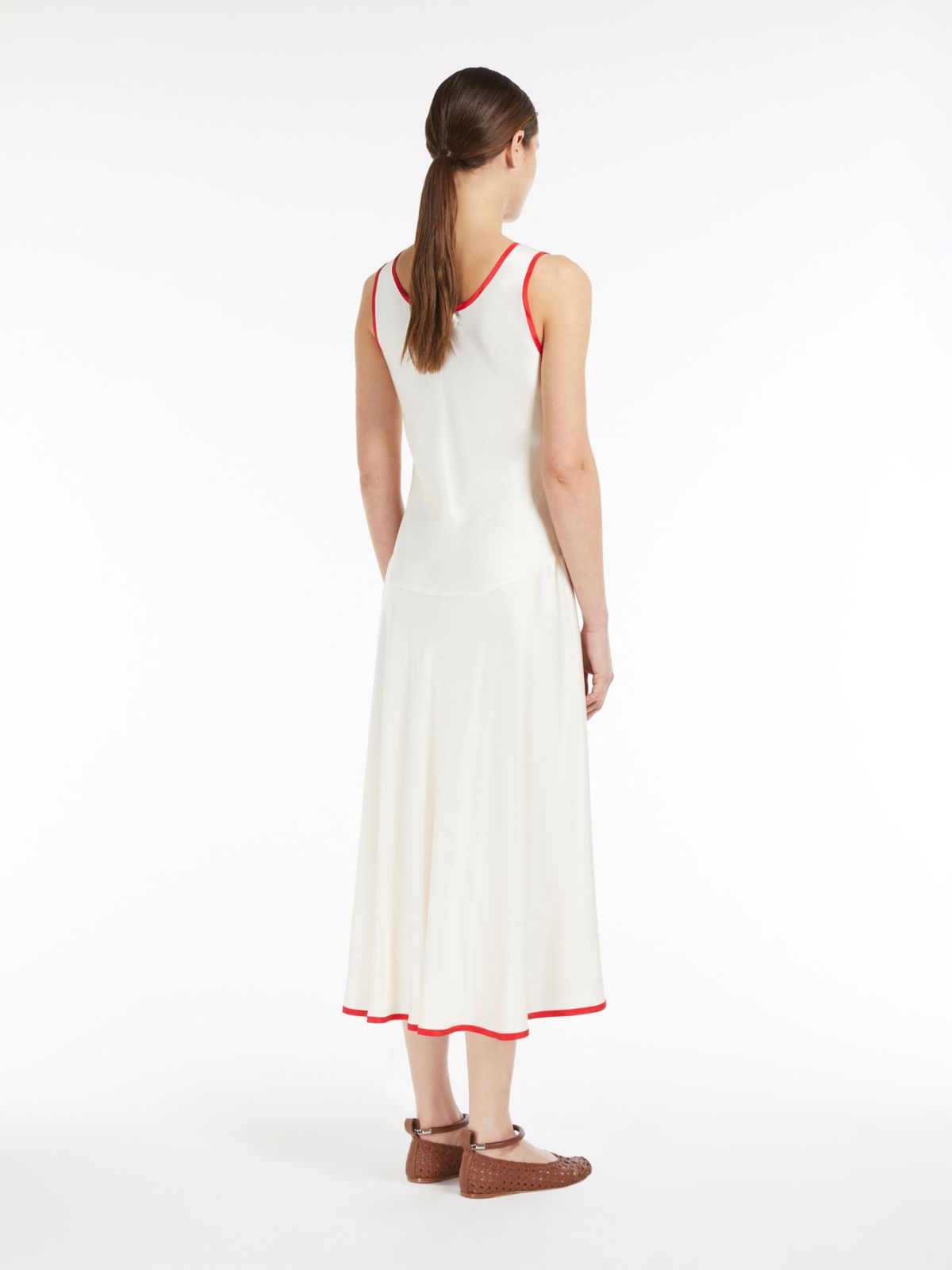 Abito lungo in enver satin