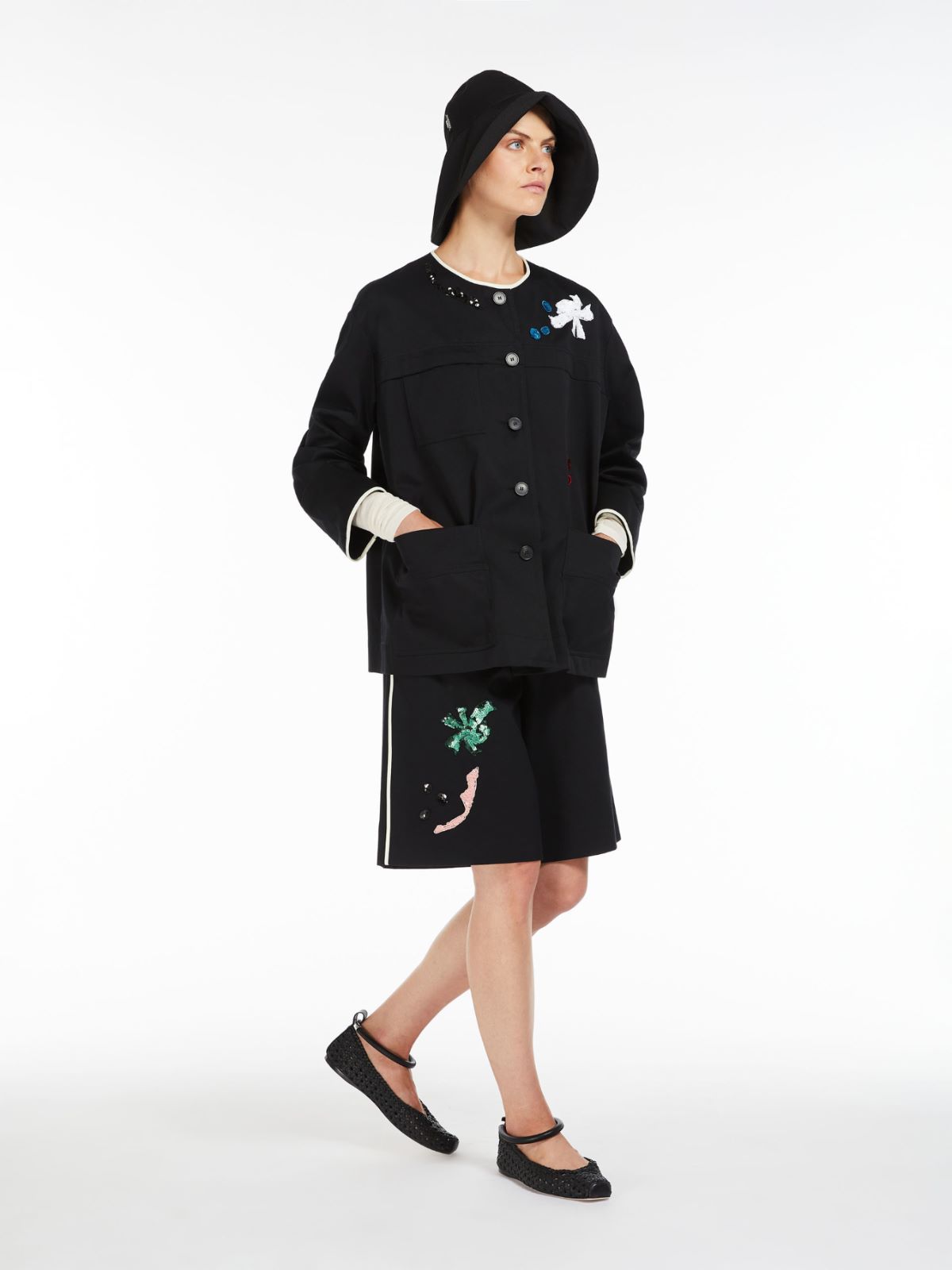 Short in cotone con ricamo