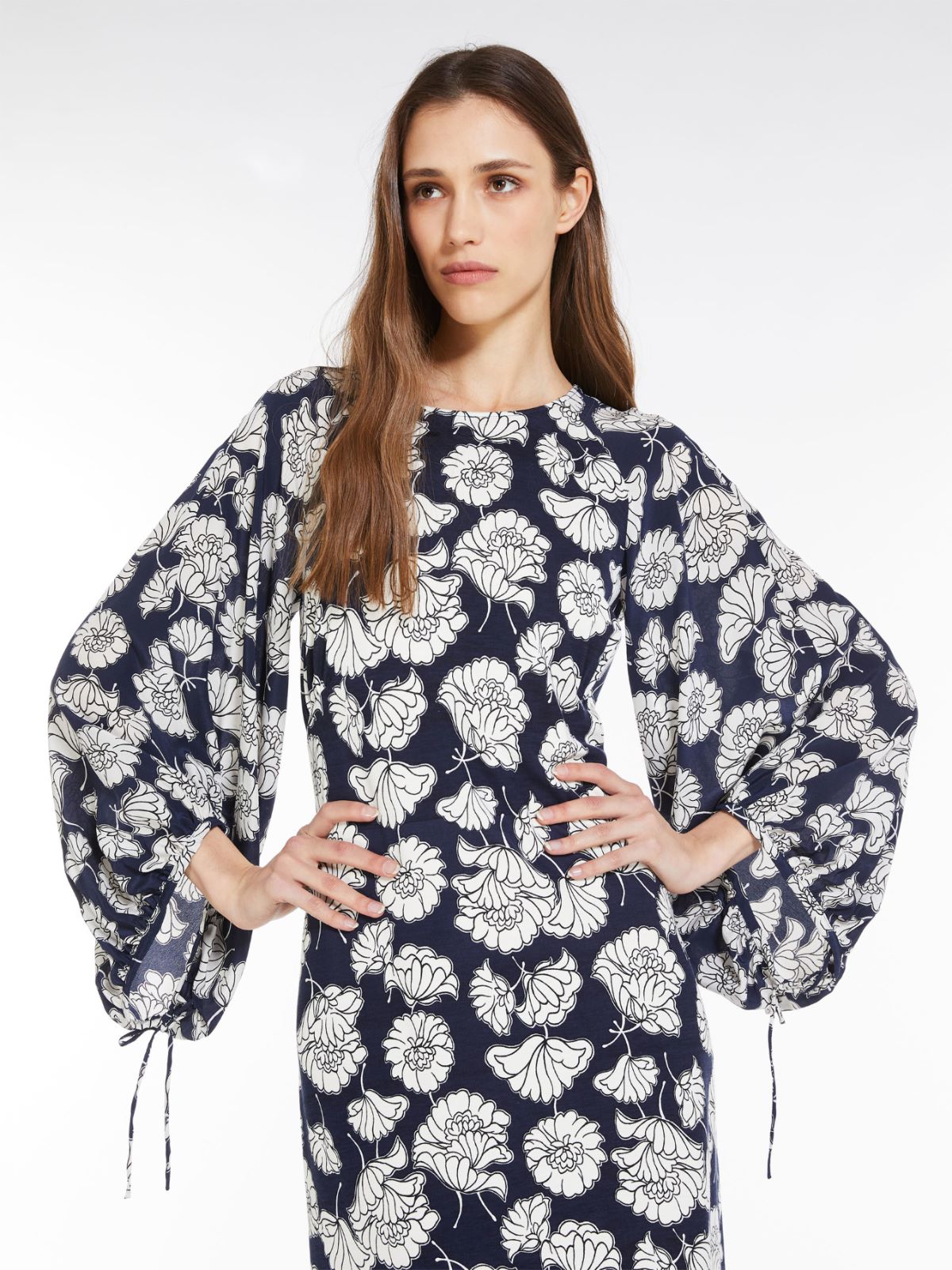 Abito in jersey con maniche stampate