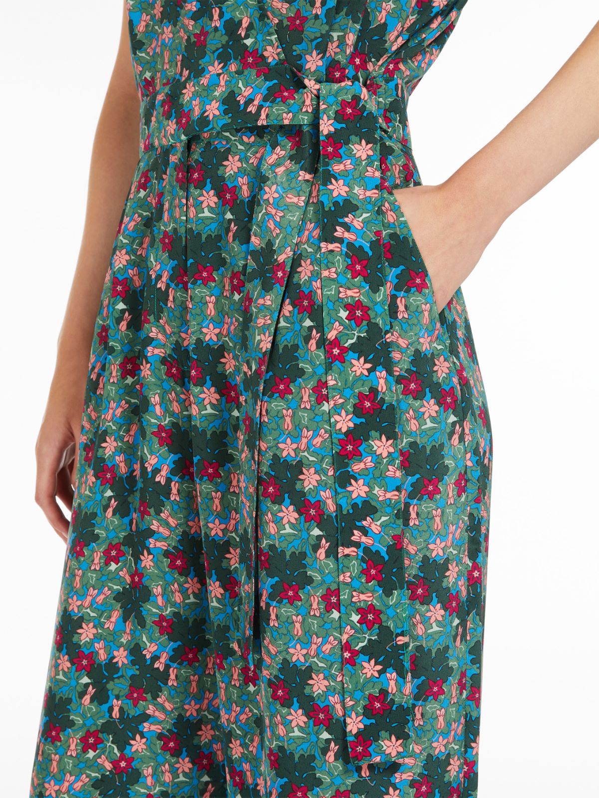 Tuta in crêpe de Chine di seta