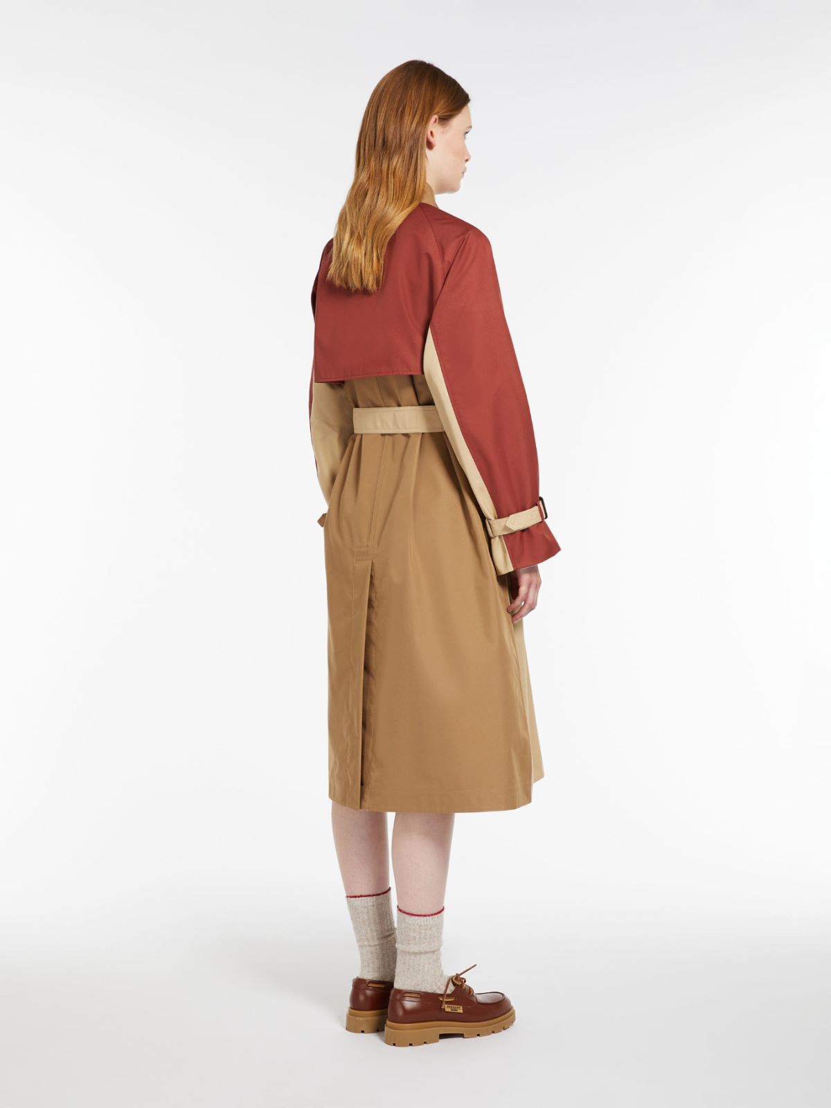 Trench reversibile in tessuto antigoccia