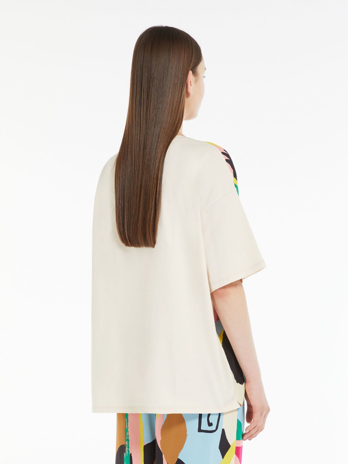 T-shirt in jersey e crêpe