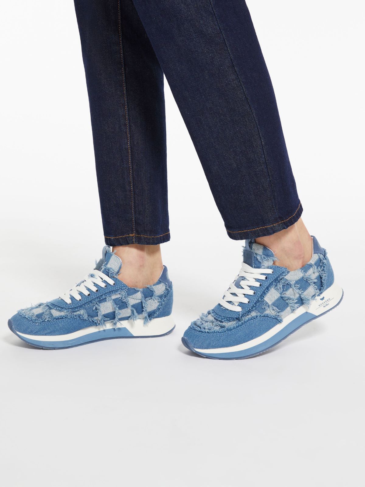Sneaker in denim jacquard