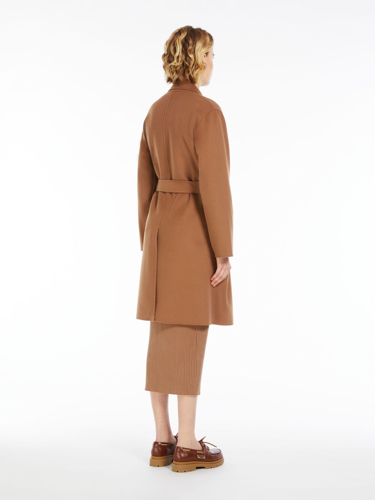 Cappotto doppiopetto in lana