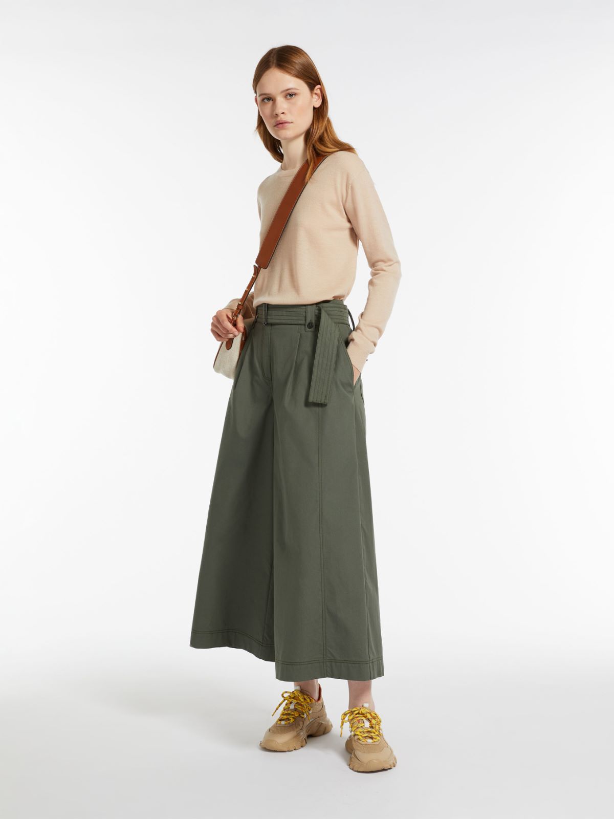 Maglia girocollo in lana e cachemire