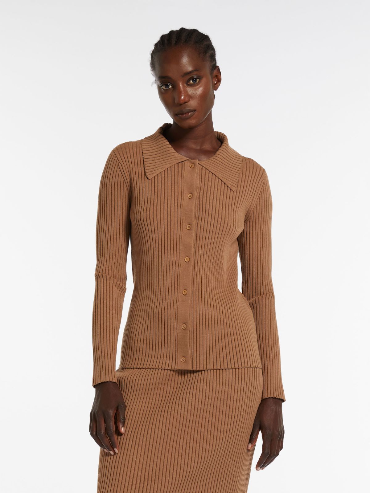 Cardigan in filato a coste