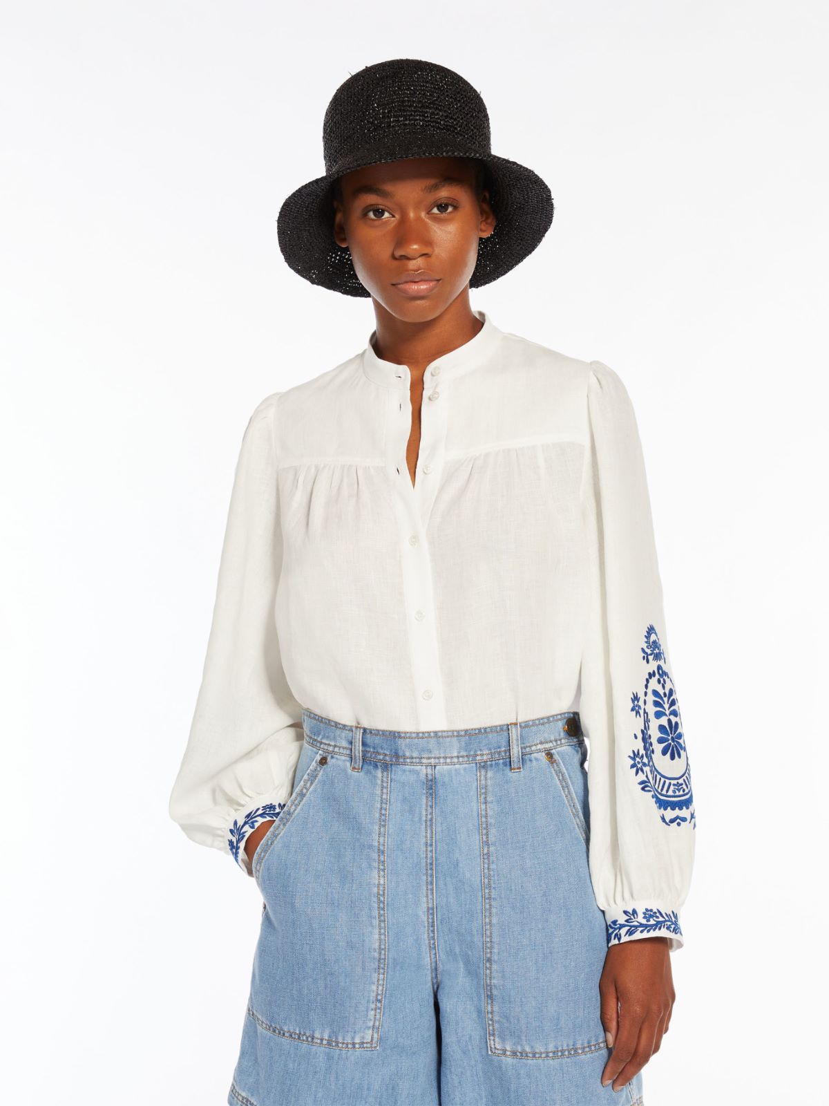 Camicia in tela di lino con ricamo