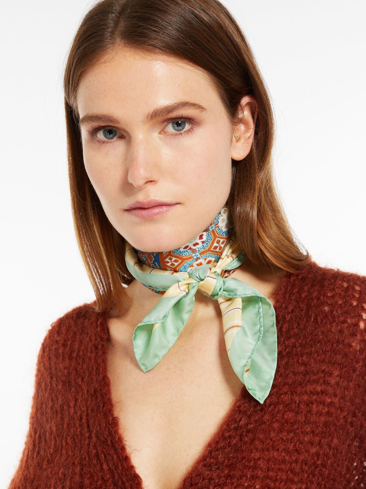 Foulard in twill di seta