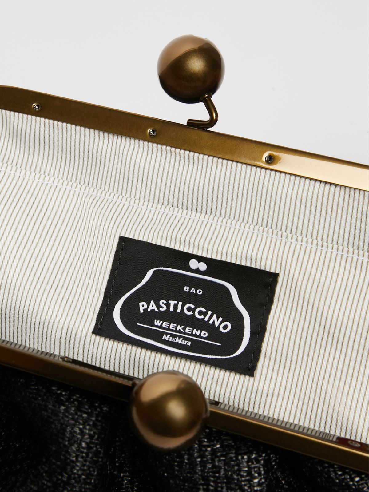 Pasticcino Bag Medium effetto rafia con frange