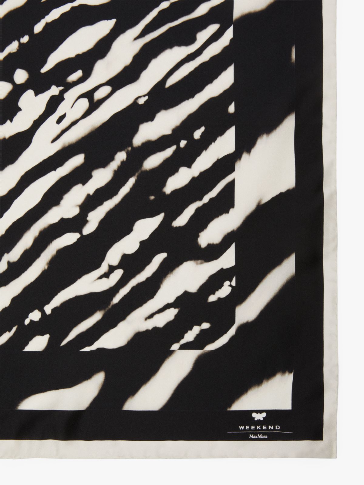 Foulard in twill di seta