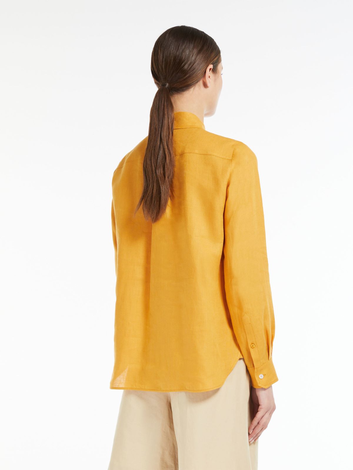 Camicia classica in lino