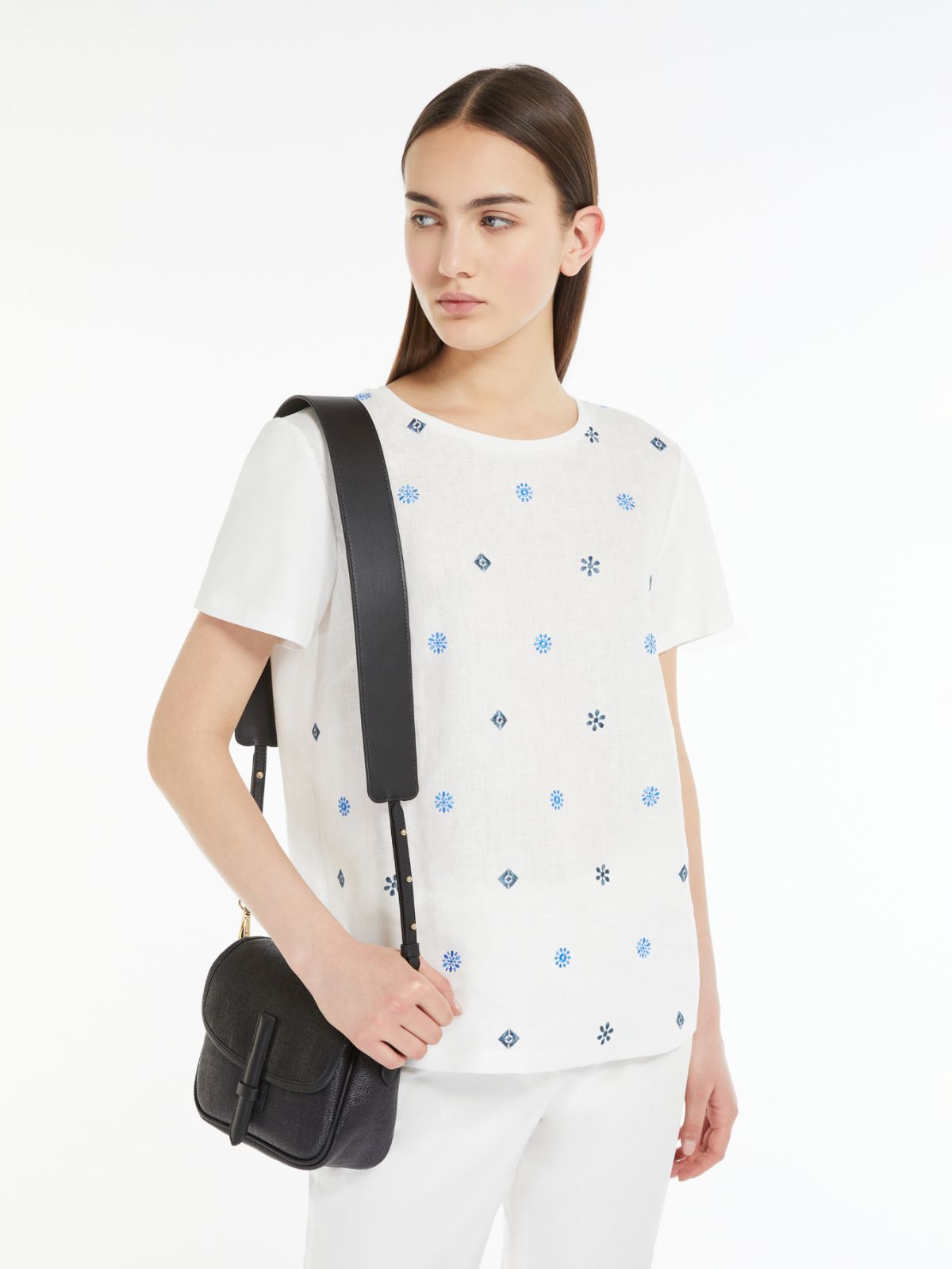 T-shirt in tela di lino