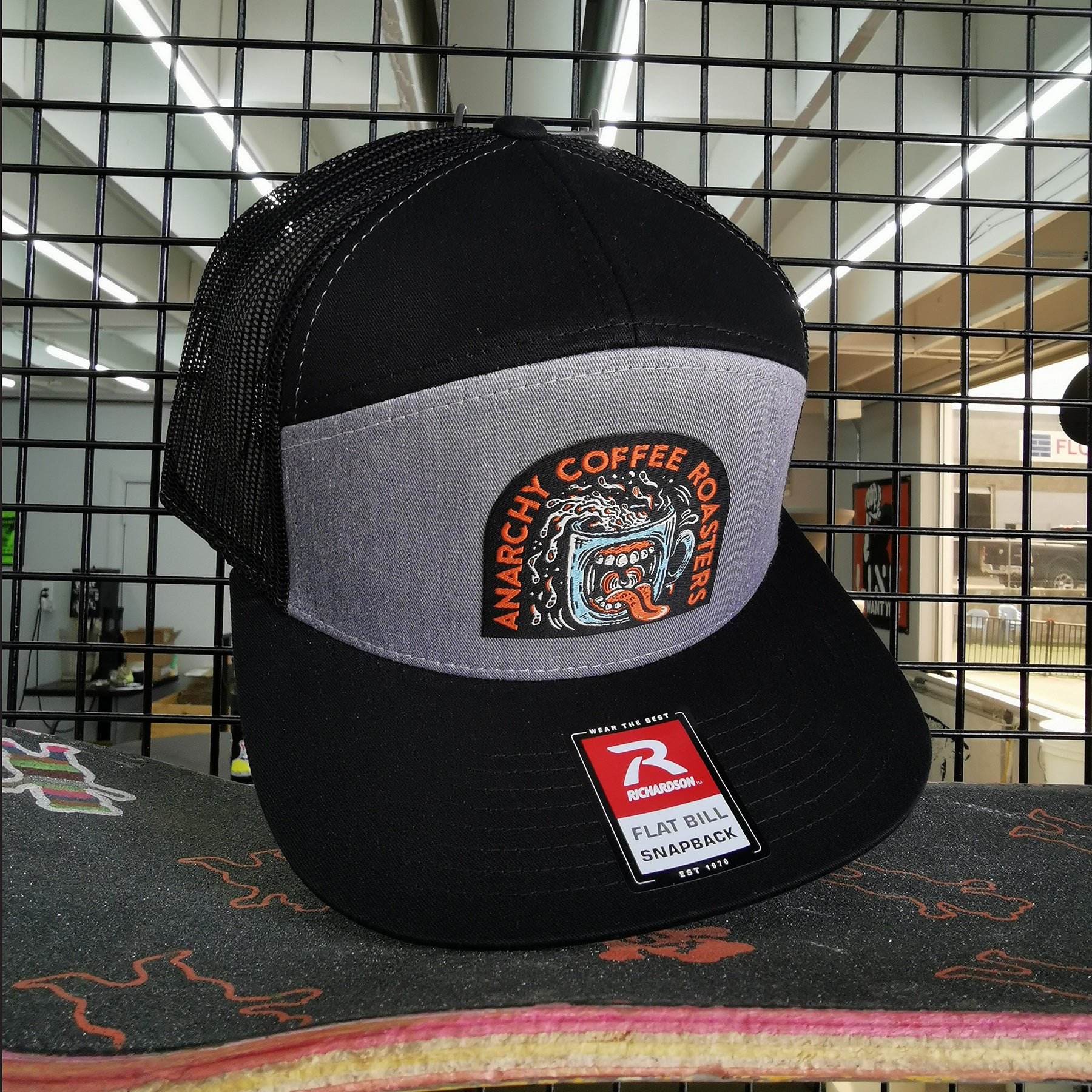 Snapback Skater Mug Mesh Cap