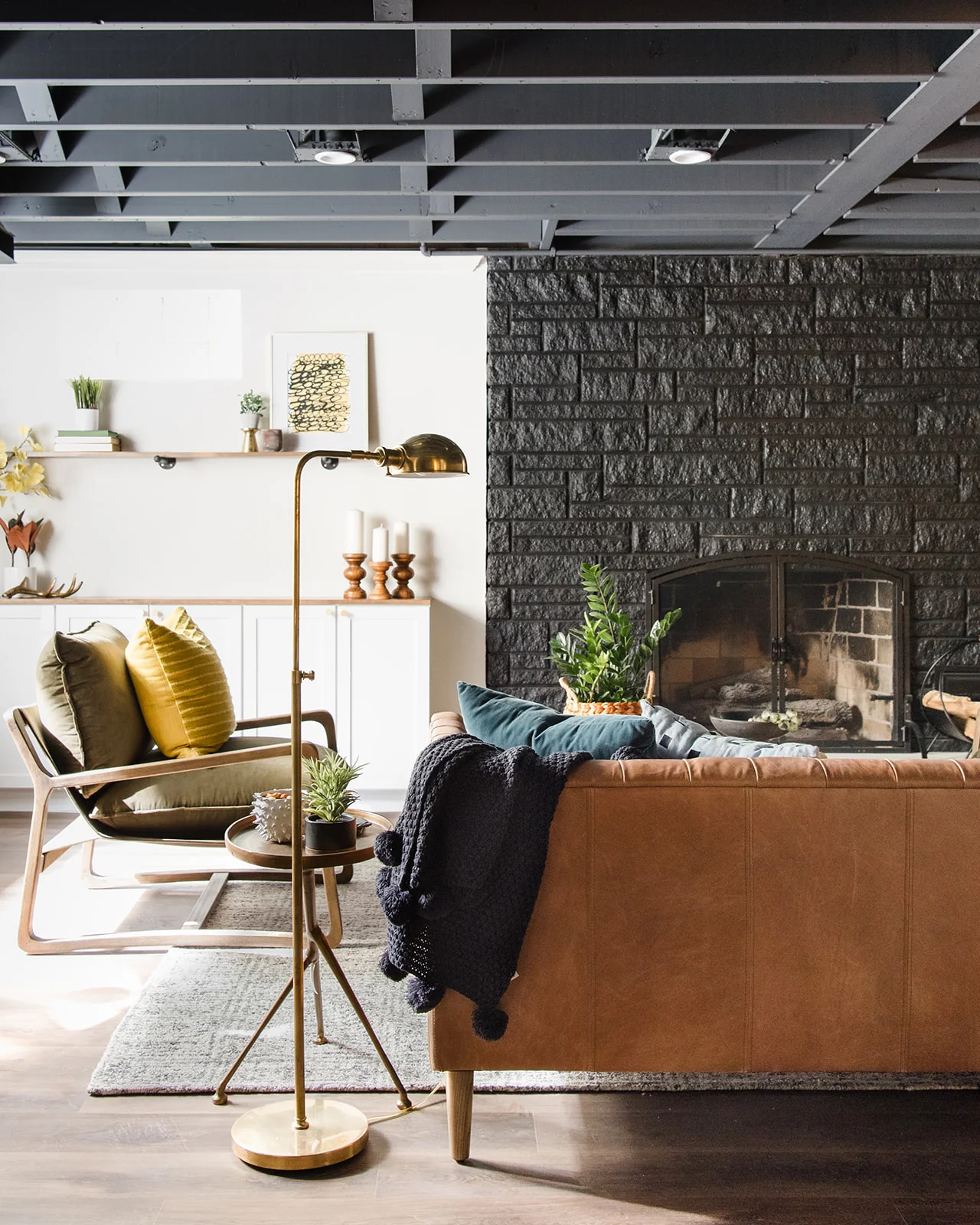 Schmidt Accent Table