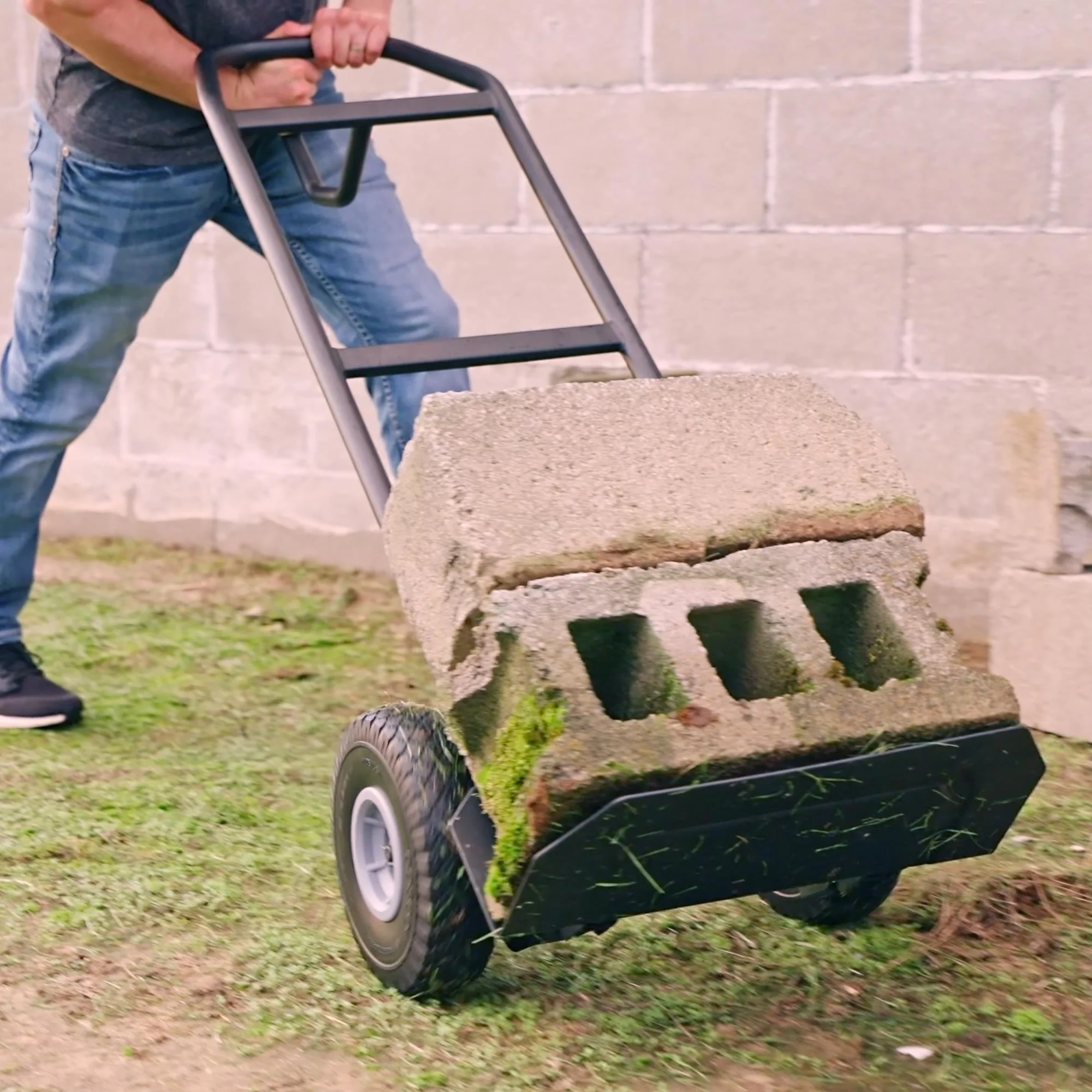 2025 Carretilla manual COSCO Load Assist con mango en P y ruedas antipinchazos, capacidad de carga 360 kg