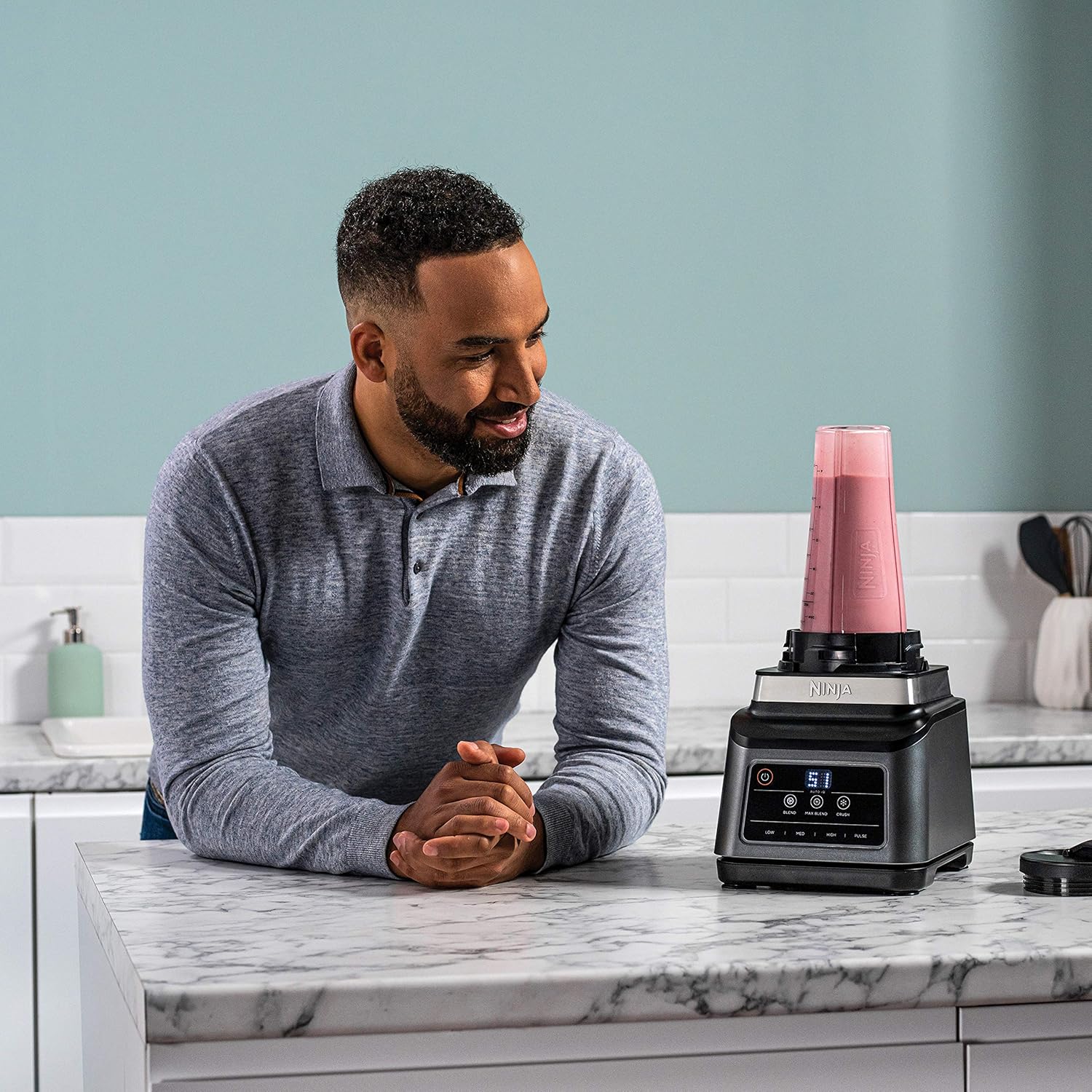 Ninja BN750EU Licuadora 2-en-1 – 1200 W, 3 Programas Automáticos, 4 Configuraciones Manuales, Tecnología Auto-iQ, Jarra de 2.1 L y Vaso de 700 ml, Piezas Aptas para Lavavajillas – Negro/Plata