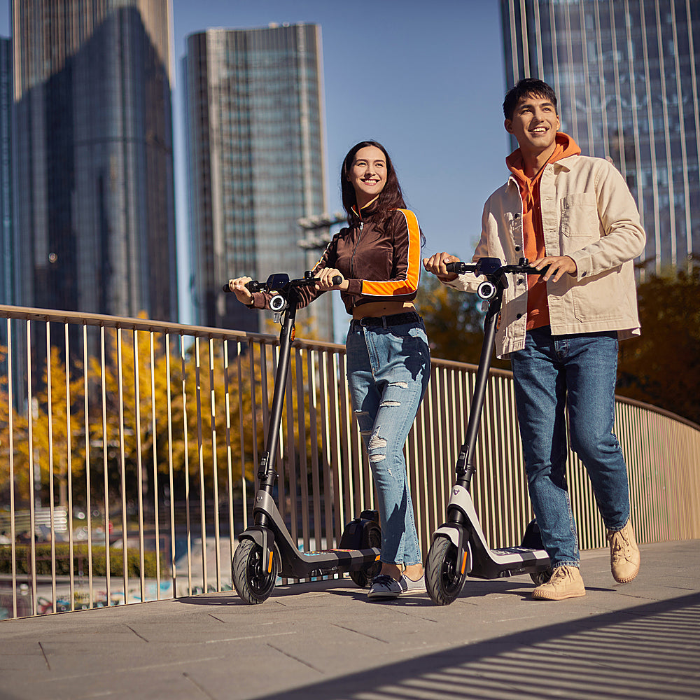 2025 NIU - Patinete Eléctrico Plegable KQi2 Pro con Alcance Máximo de 25 millas y Velocidad Máxima de 17.4 mph - Gris