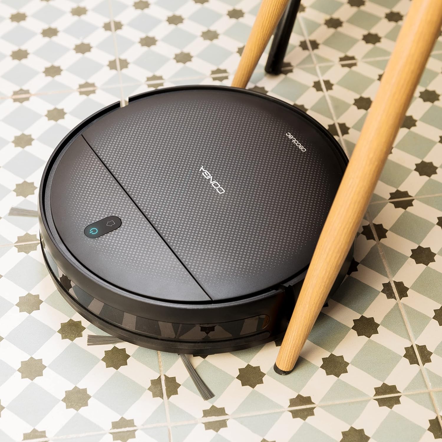 Aspirador Robot Cecotec con Navegación Giroscópica Conga 999 Map X-Treme. Motor de Succión 2000Pa, 2 Cepillos Laterales, 2 Fregonas, Autonomía 120 minutos, Control por App y Mando a Distancia