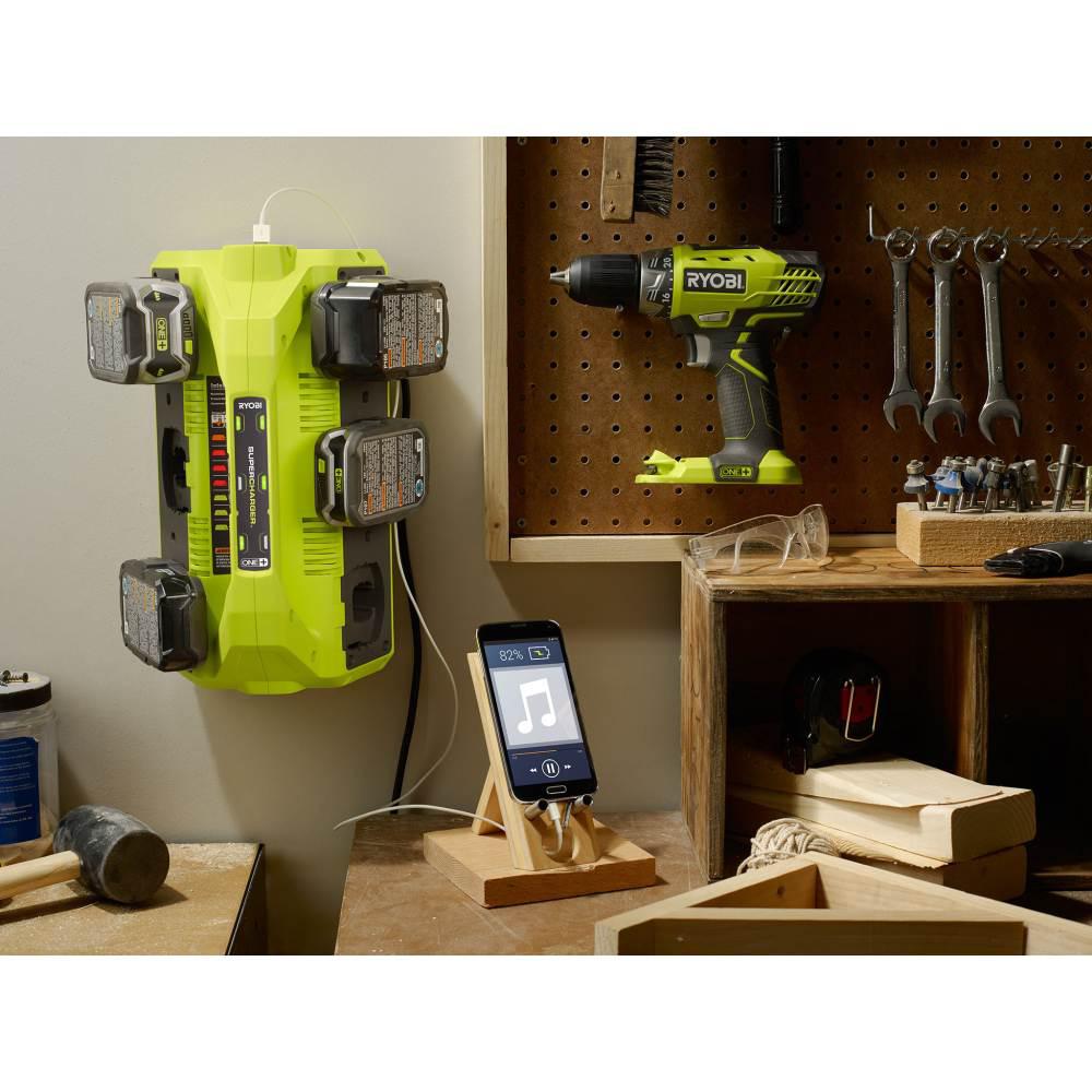 2025 RYOBI ONE+ Kit de Súper Cargador de 18V con (2) Baterías de 1.5 Ah y (2) Baterías de 4.0 Ah