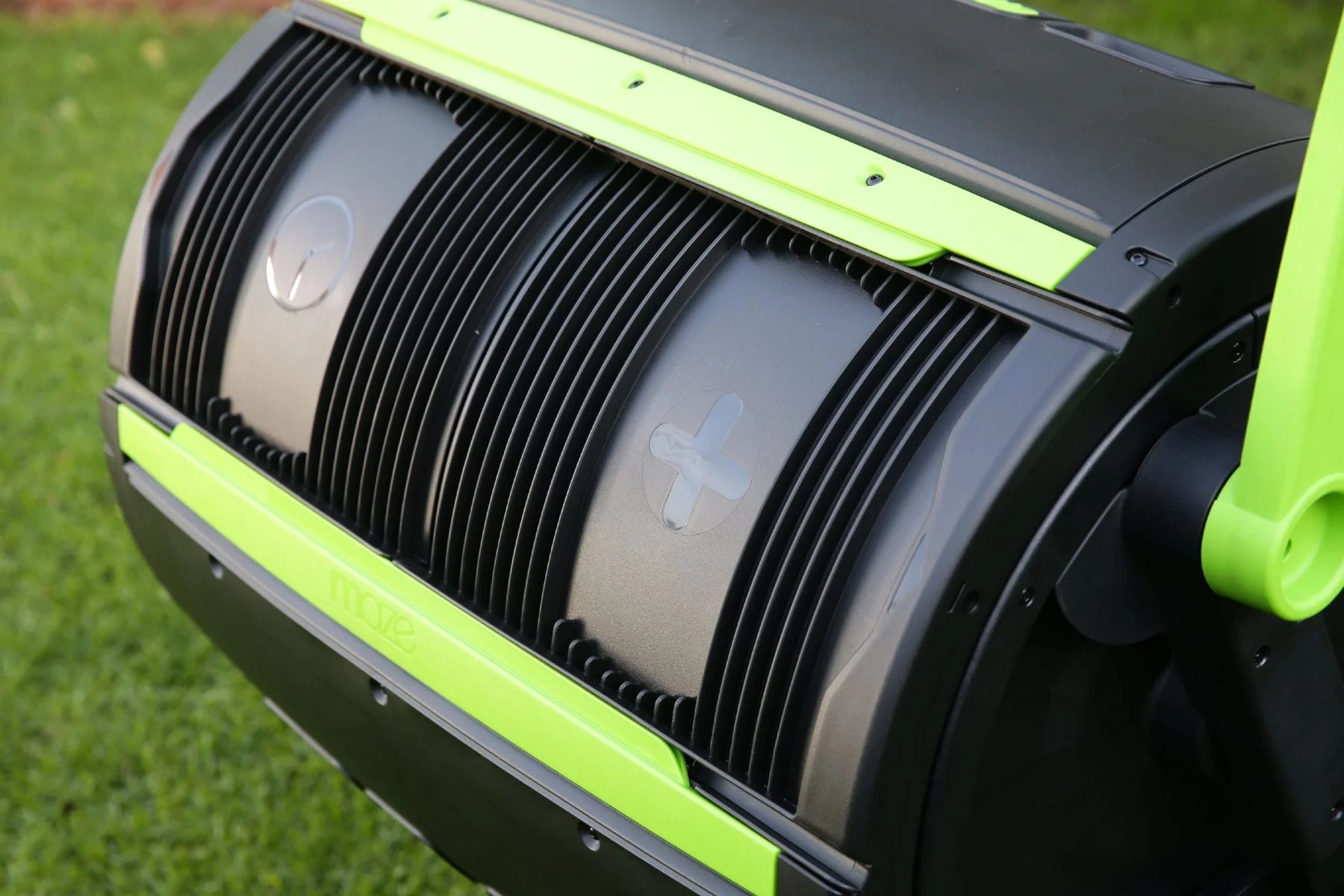 2025 Maze Compostador Tumbler de 65 Galones y Carrito Combo