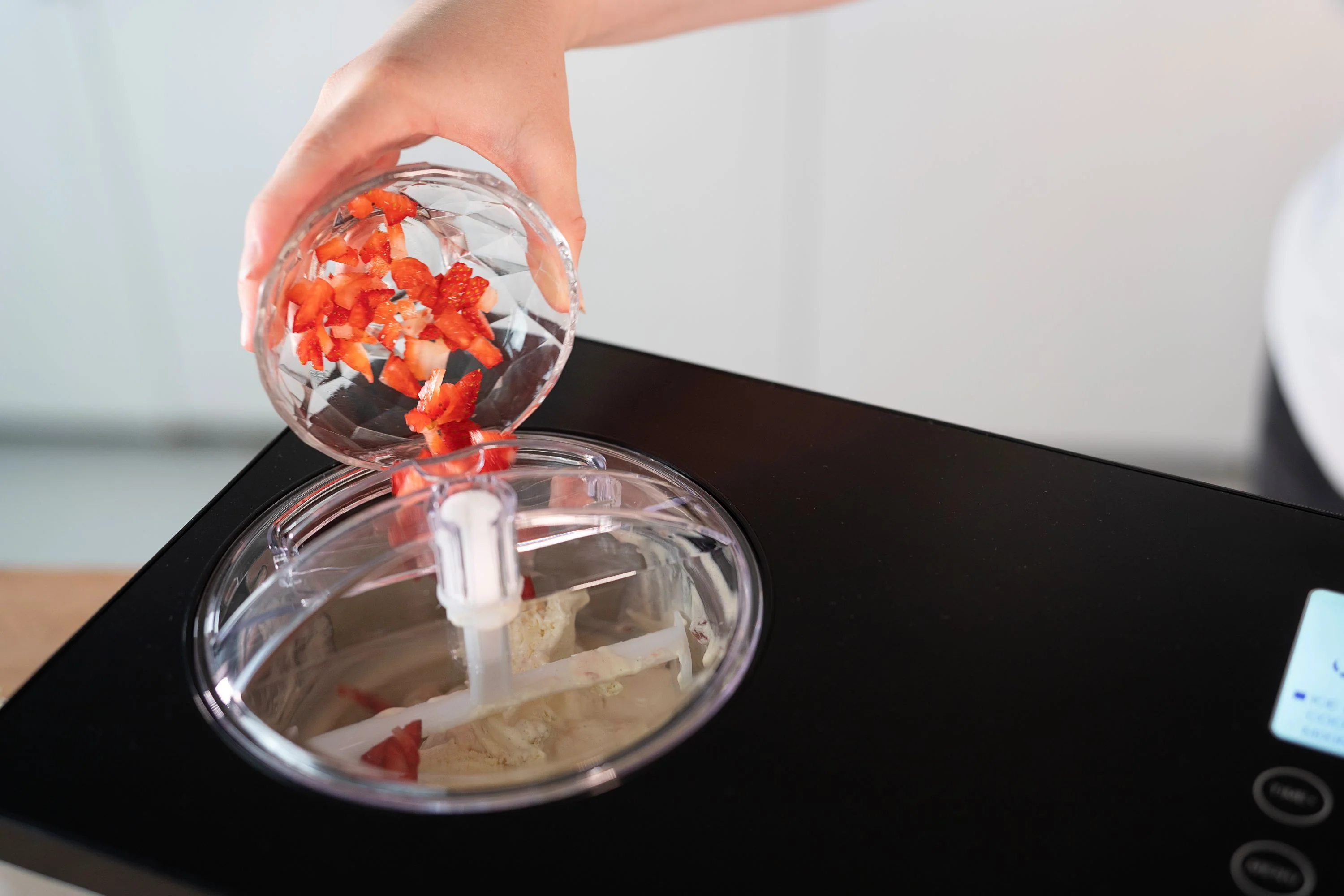 2025 Máquina de hielo Gusto – Capacidad 2 L con compresor integrado