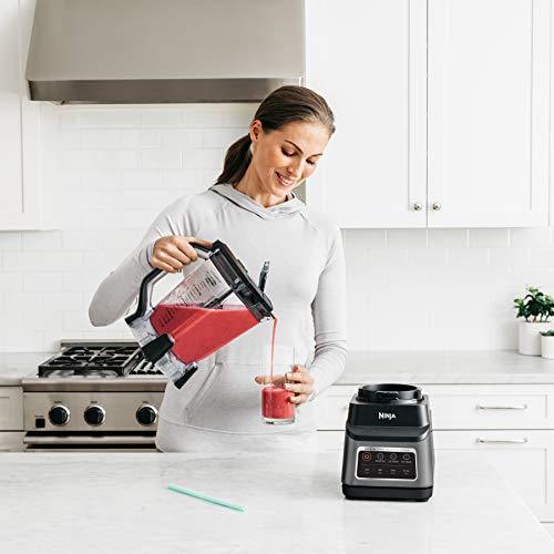 2025 Licuadora Profesional Plus Ninja BN701 con Auto-iQ, Capacidad Máxima de 64 oz, Jarra Total Crushing, Color Gris