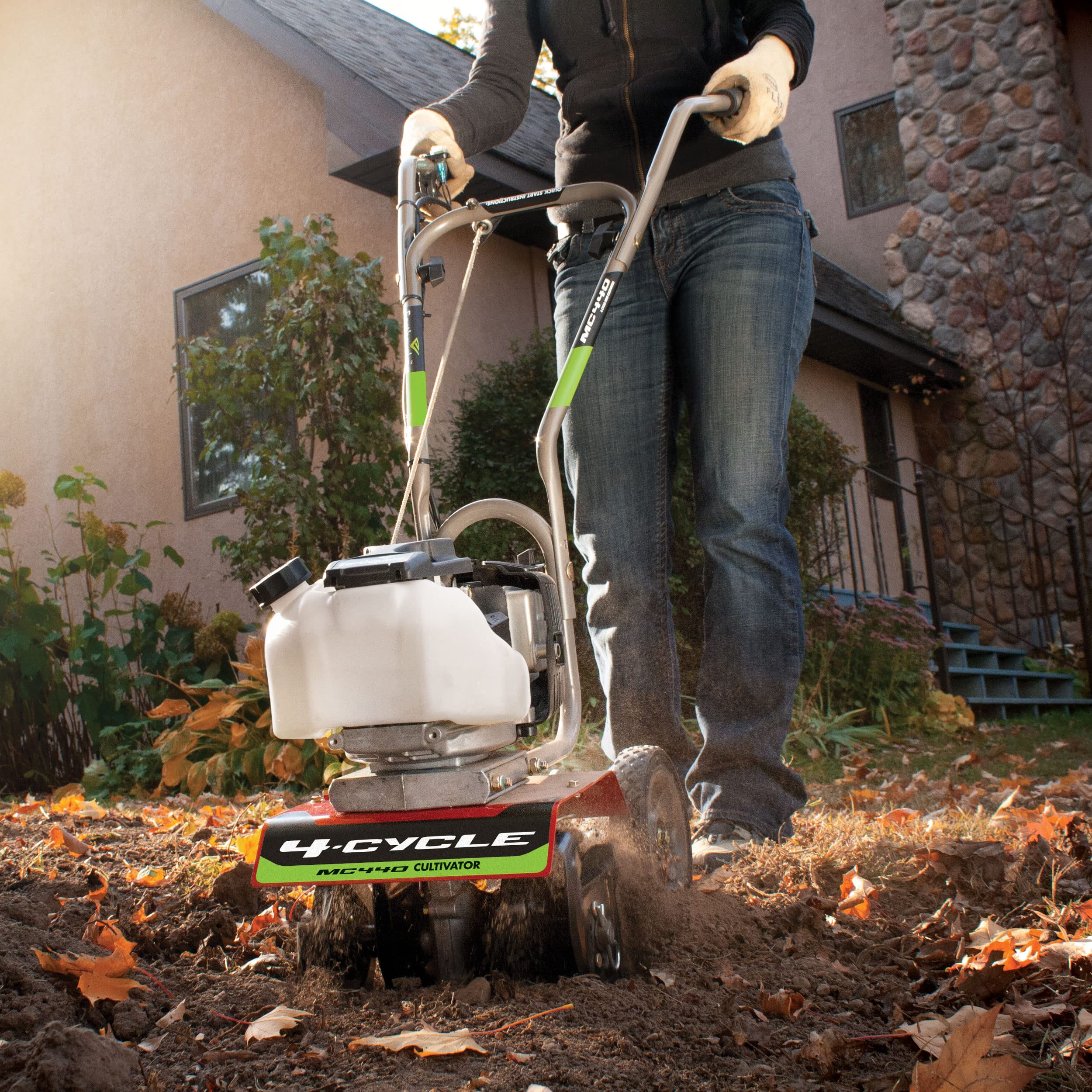 2025 Earthquake 12802 Cultivador con Motor de 4 Ciclos