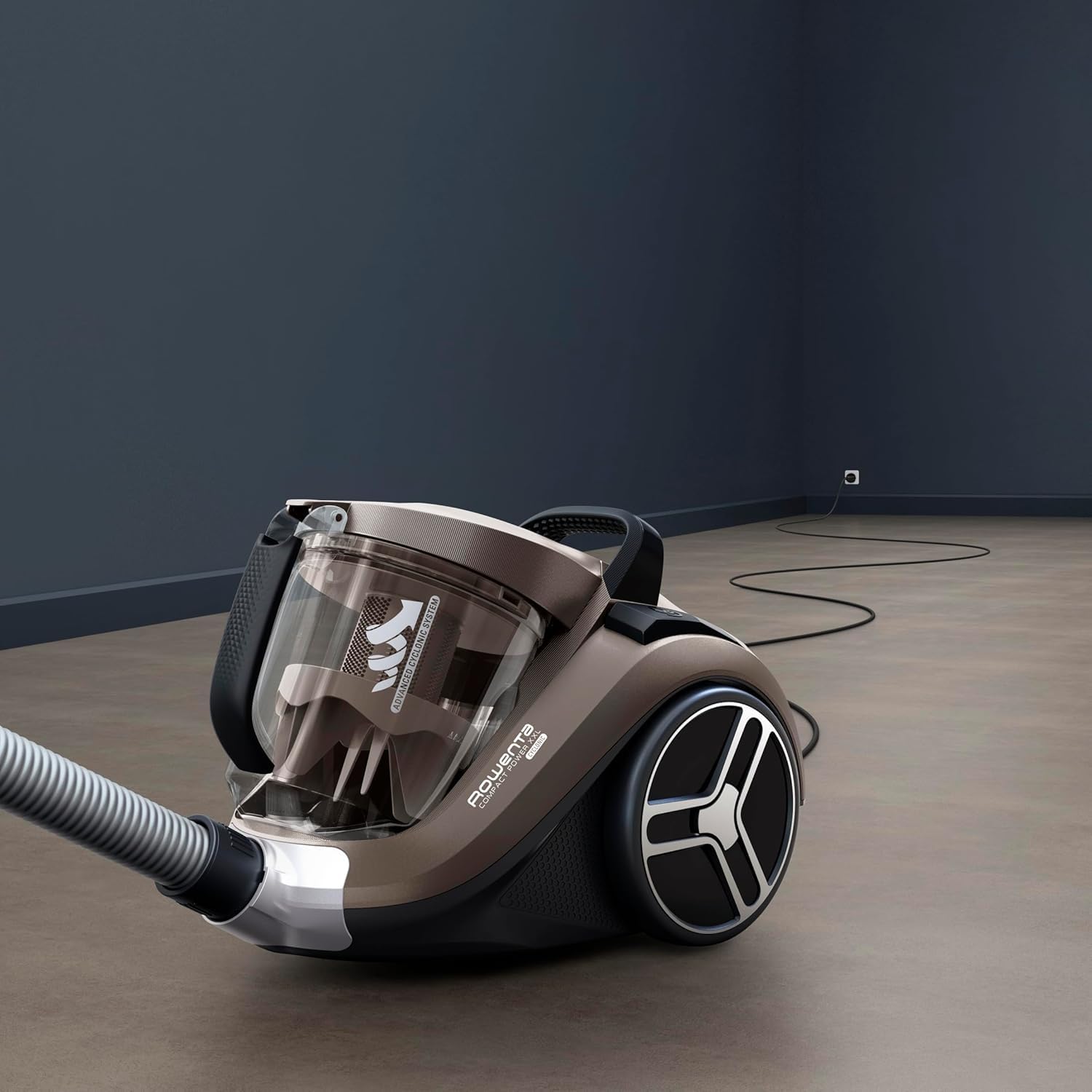 Rowenta Compact Power XXL Aspiradora sin Bolsa, Motor Eficiente Energéticamente de 900W, Filtración Ciclónica Avanzada, Depósito Extra Grande de 2.5L, Compacta, Kit Clásico, Modelo RO4B23