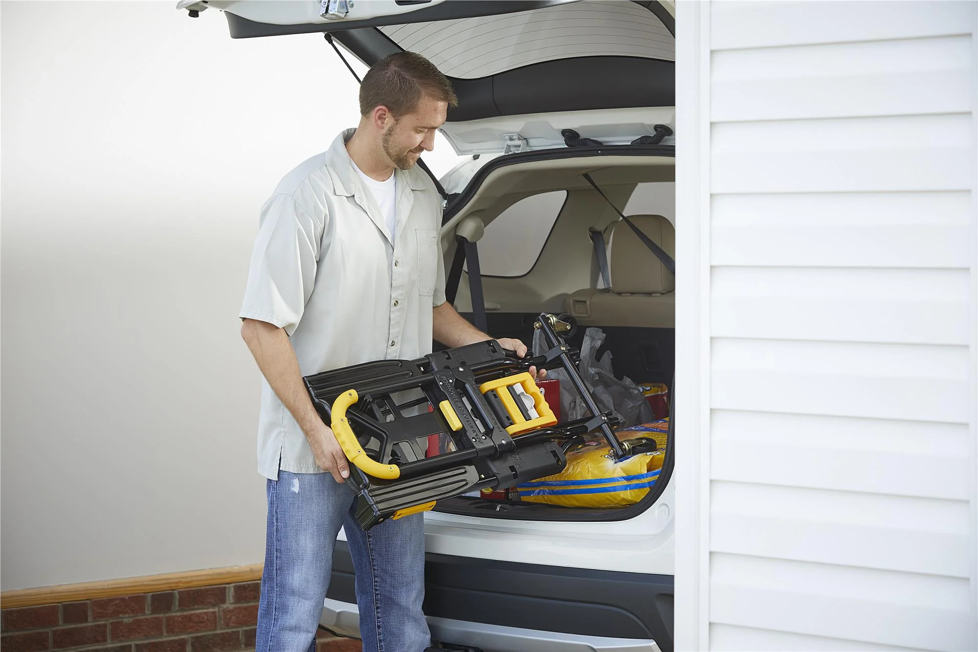 Diable pliable 2-en-1 avec poignée télescopique