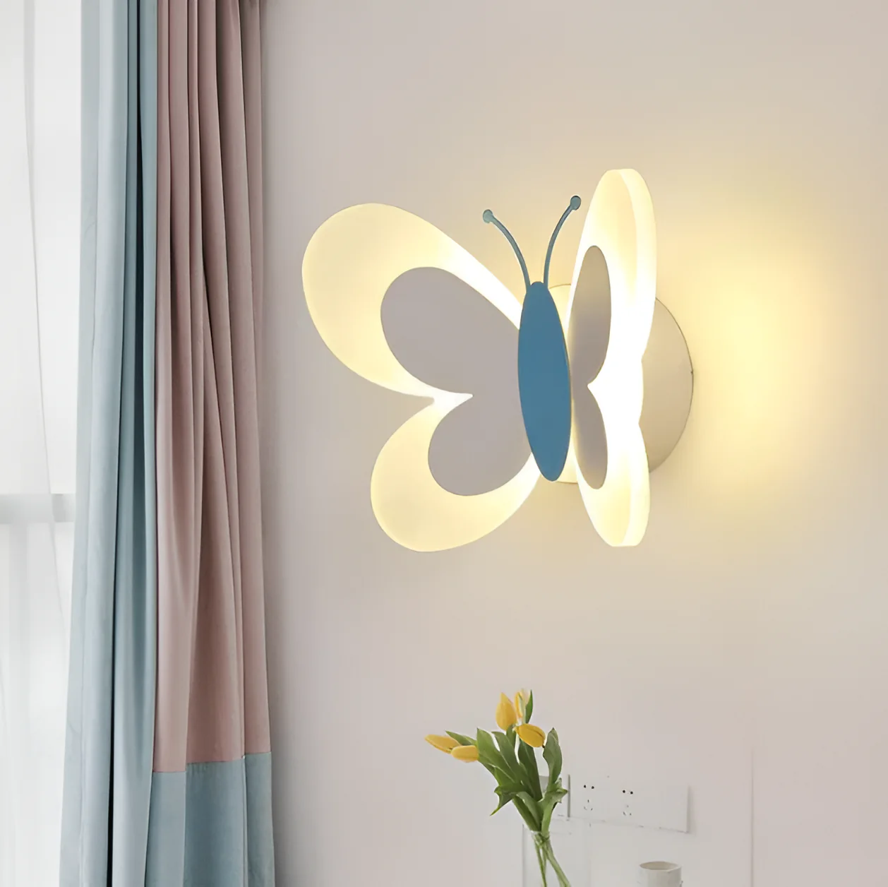 Schmetterlings Wandlampe für Kinderzimmer – LED Wandleuchte mit Schalter