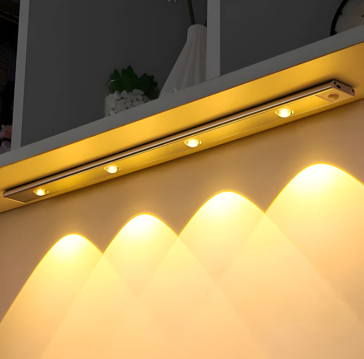 Elegante LED Wandleuchte Innen mit Bewegungsmelder und Anpassbarer Lichtfarbe